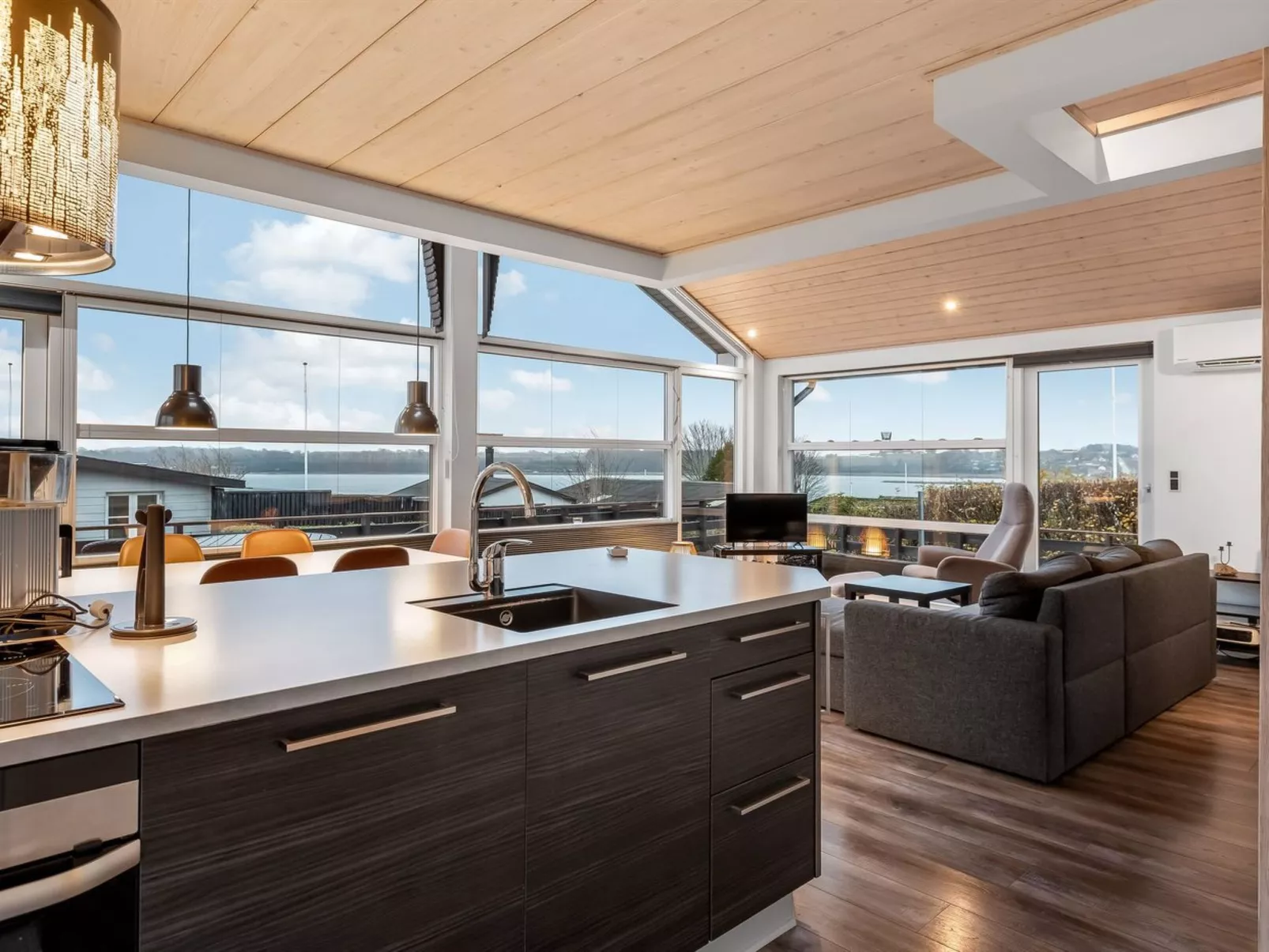 "Bundi" - 25m from the sea