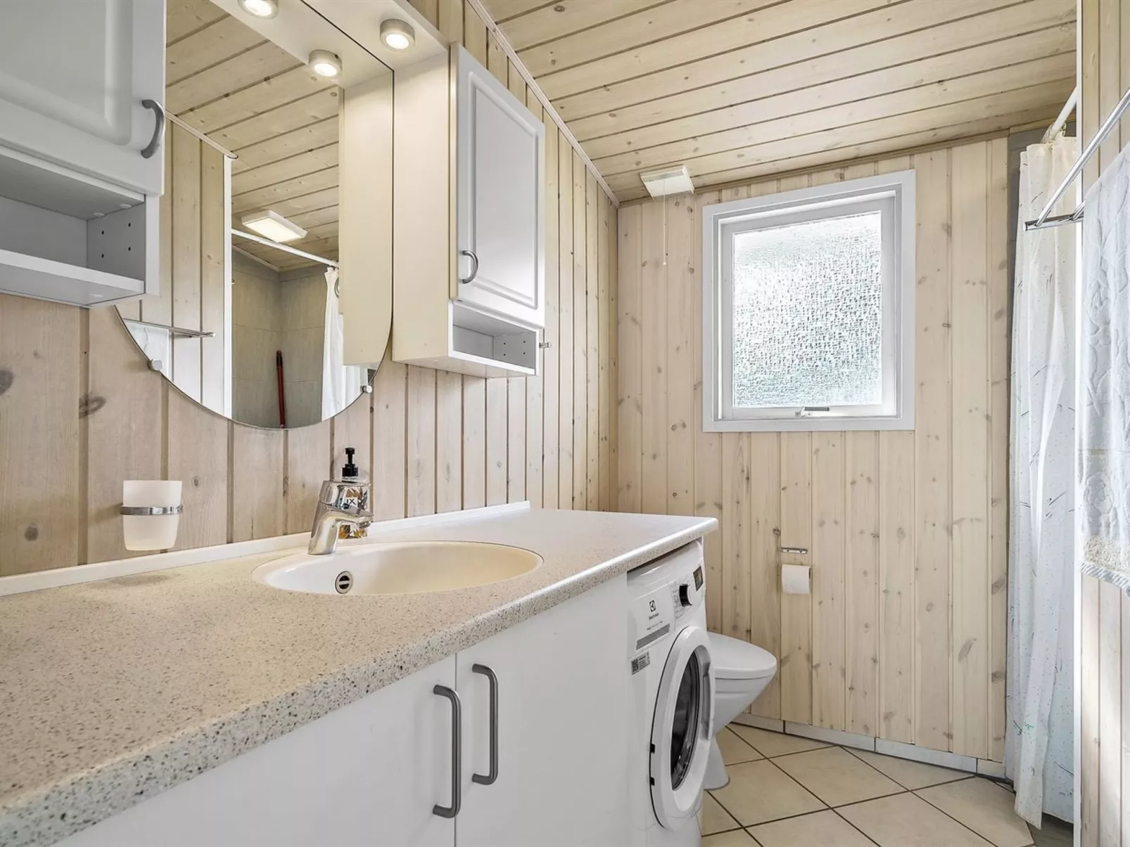 "Assarina" - 15m from the sea-Binnen