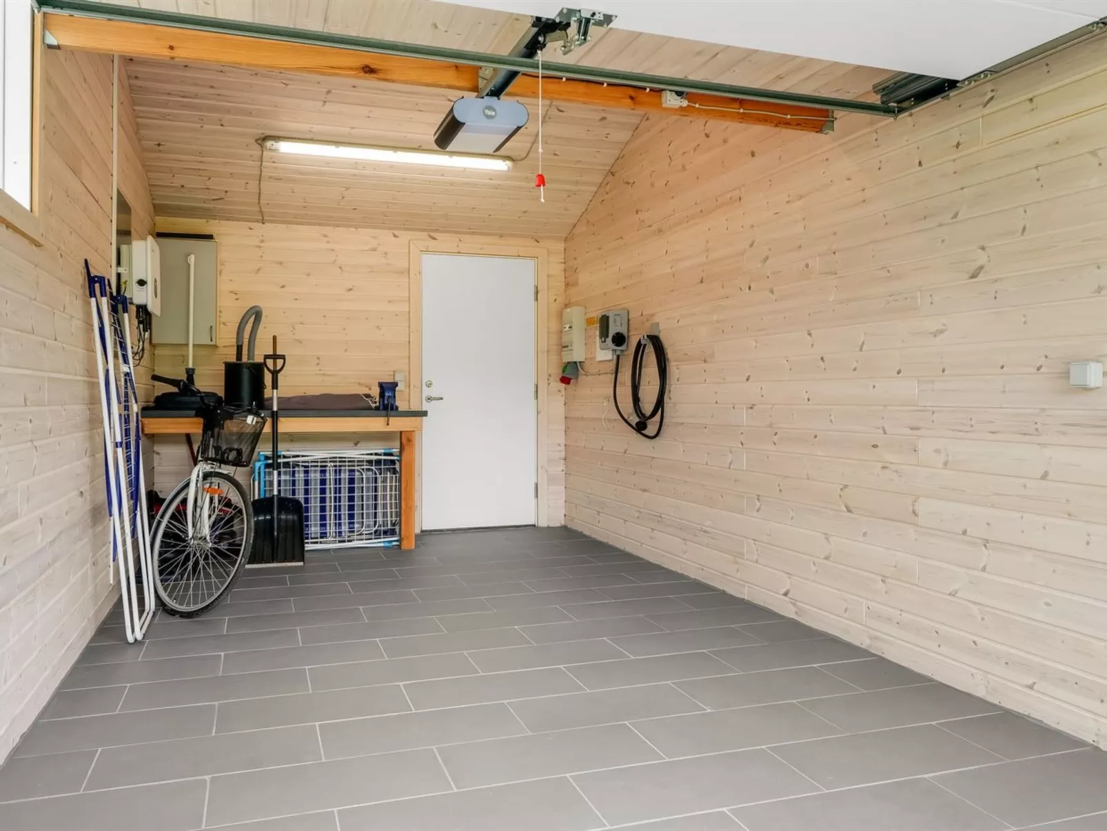 "Ensio" - 1.2km from the sea-Binnen