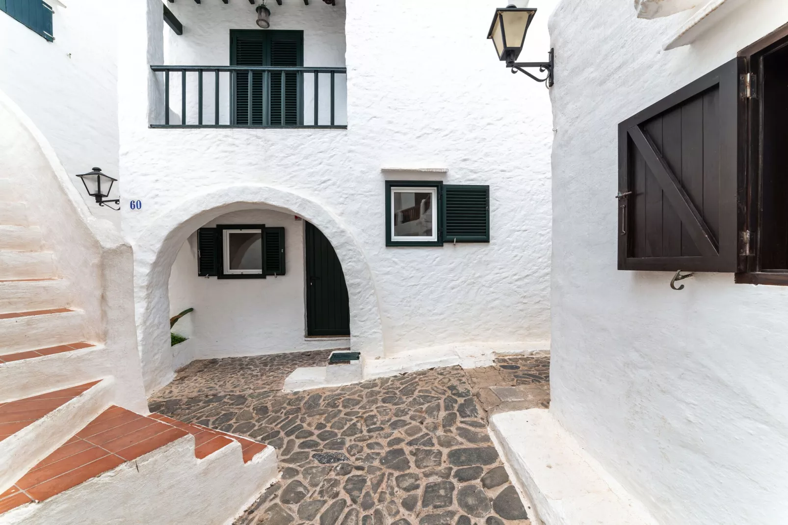 Binibeca Vell IV-Buitenkant zomer