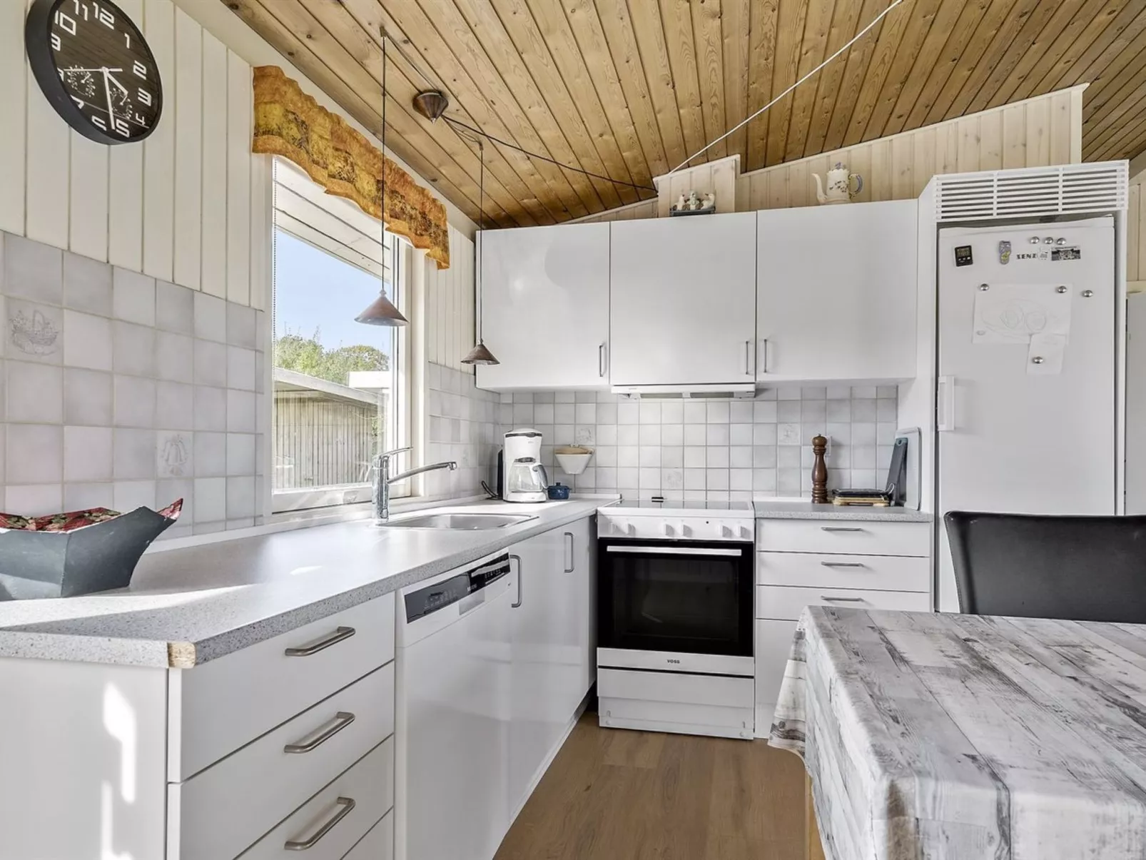 "Assarina" - 15m from the sea-Binnen