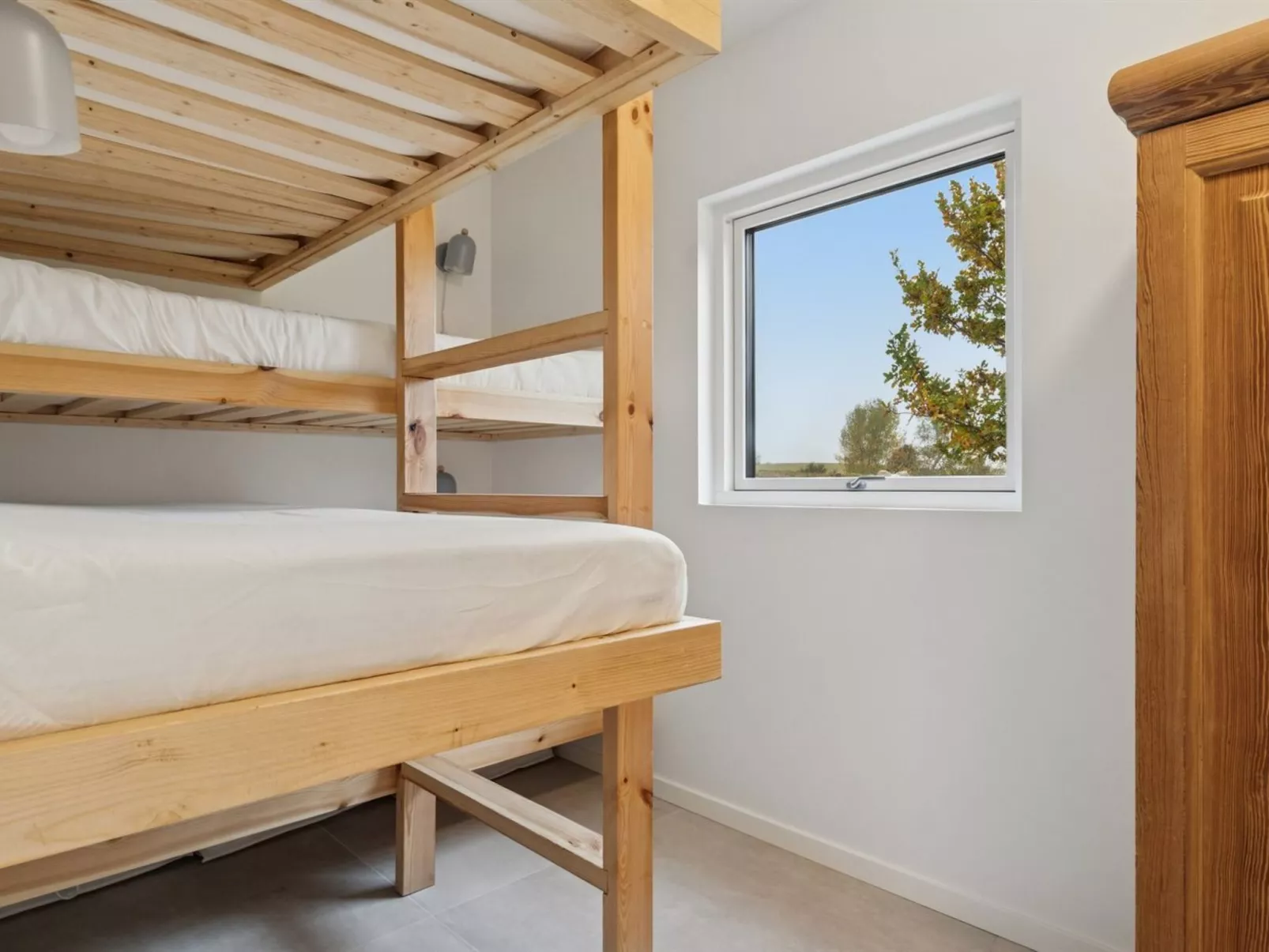 "Antomine" - 150m from the sea-Binnen