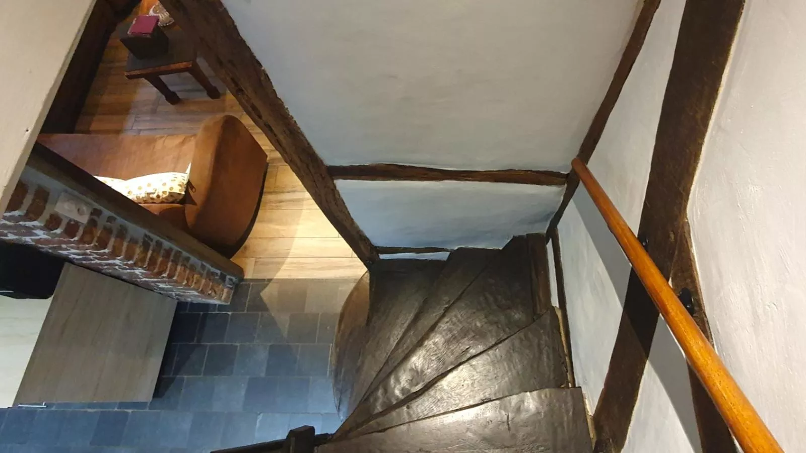 Les Pierris near F1 circuit-Overloop