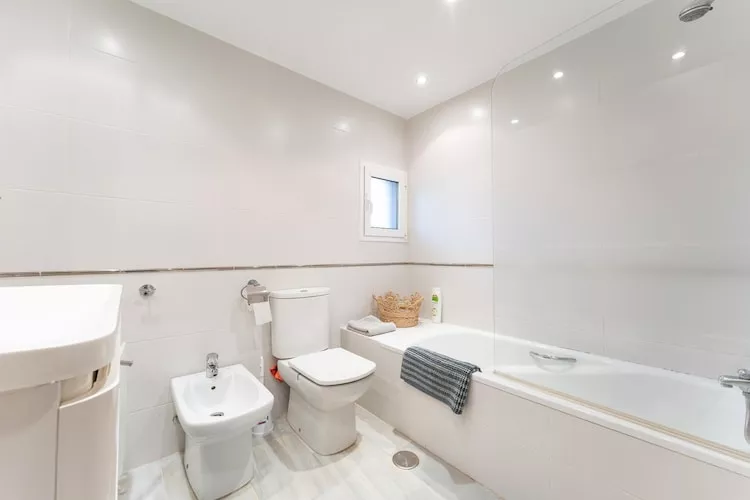 CT 286 - Faro's Marbella Apartment - Monte Paraiso-Badkamer