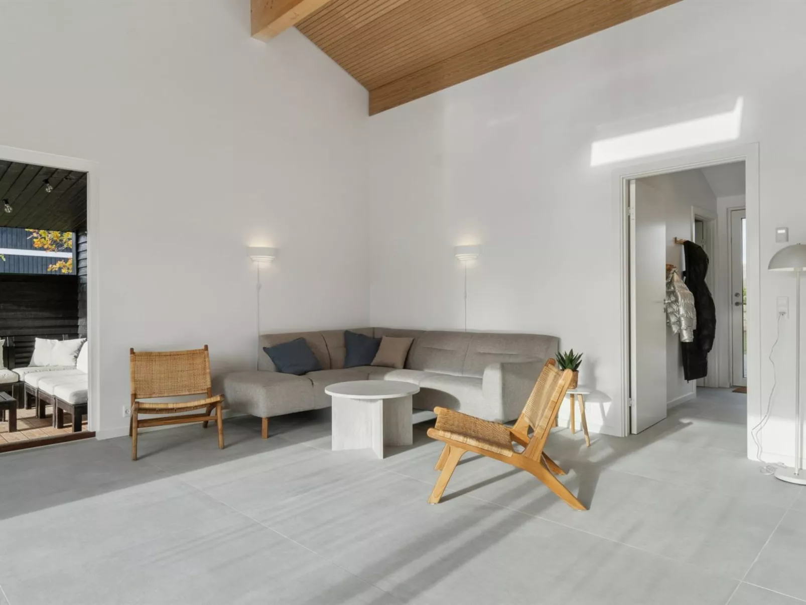 "Antomine" - 150m from the sea-Binnen