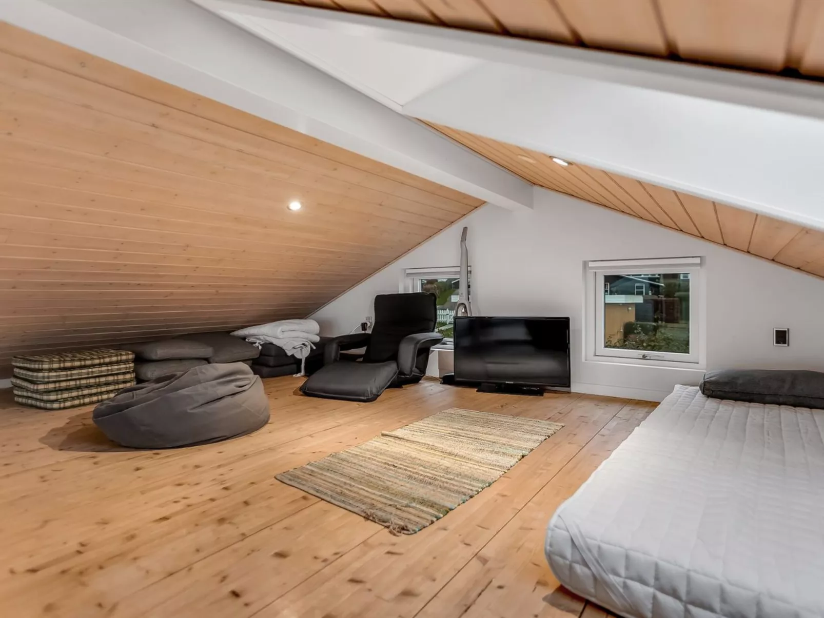 "Bundi" - 25m from the sea-Binnen