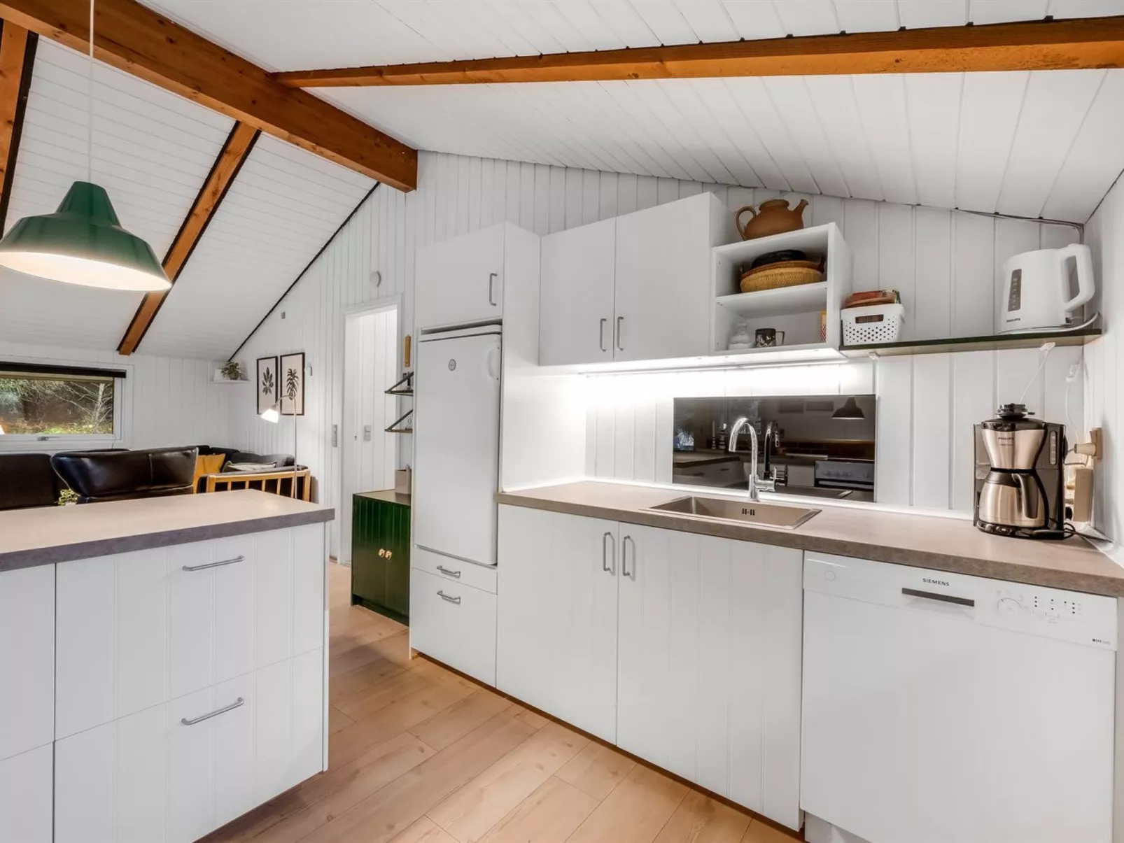 "Veera" -  from the sea-Binnen