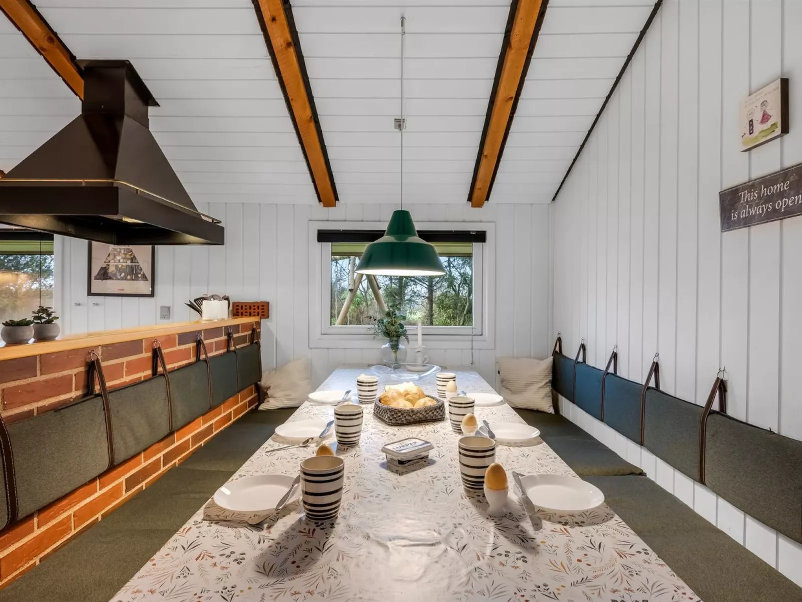 "Veera" -  from the sea-Binnen