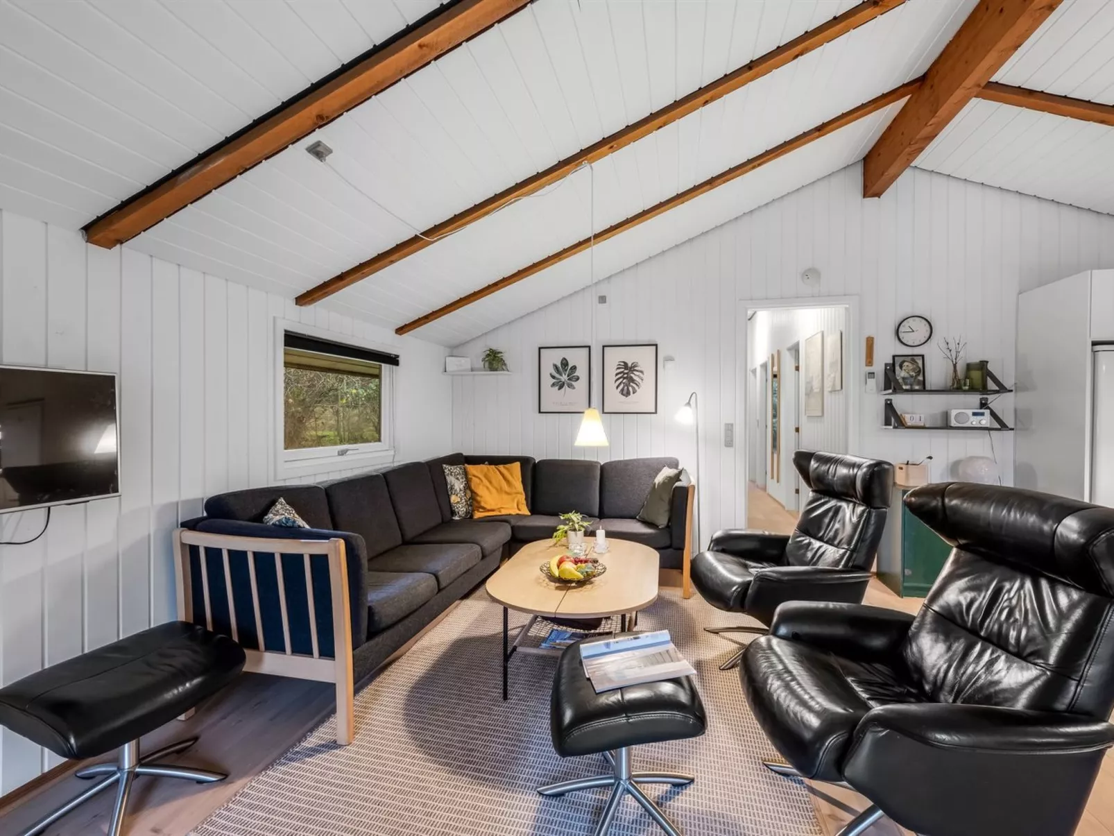 "Veera" -  from the sea-Binnen