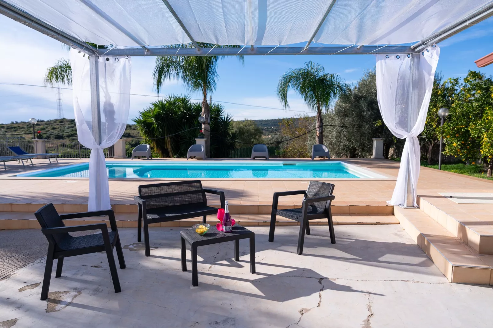 Villa Ninfa-Terrasbalkon