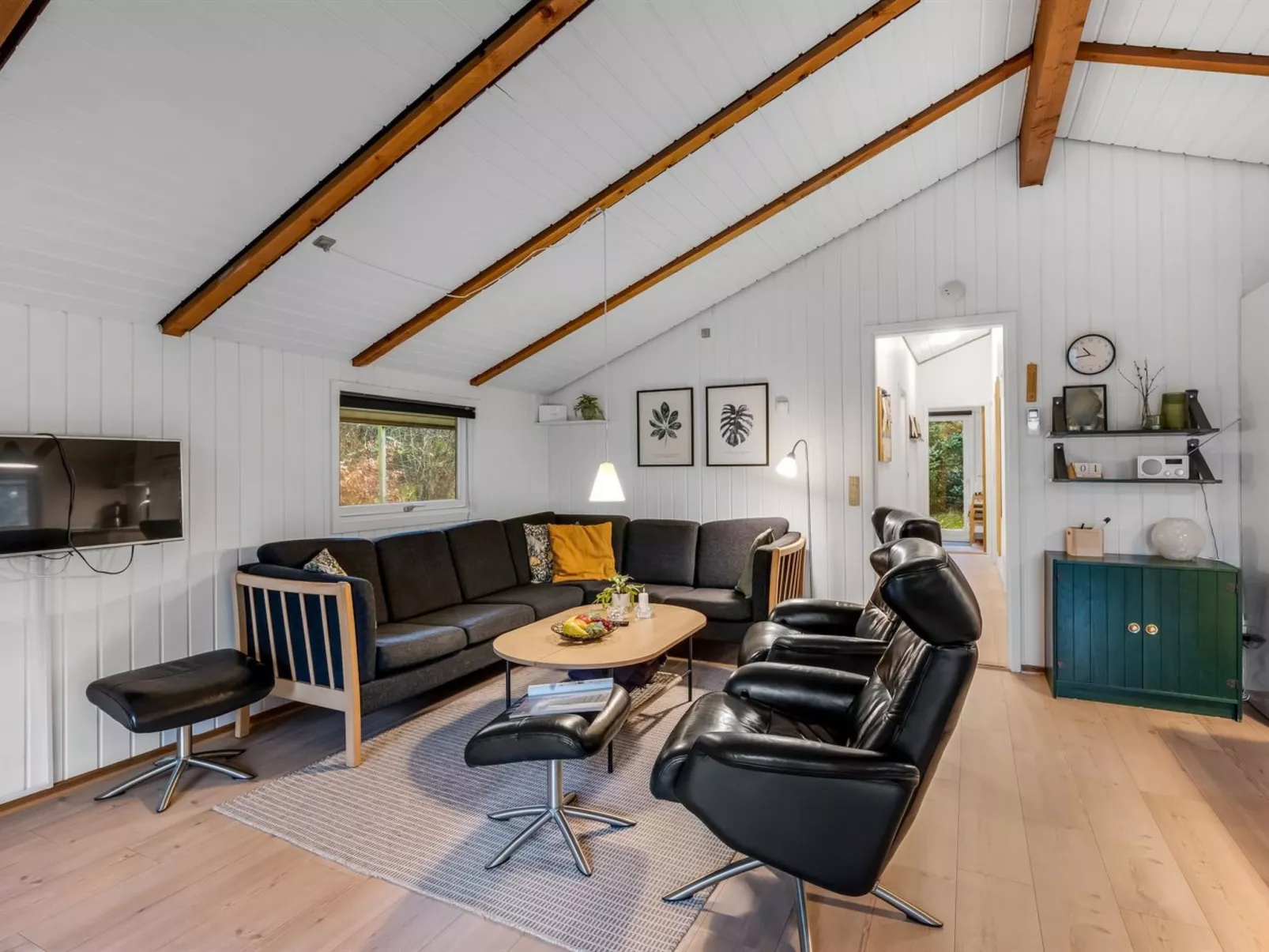 "Veera" -  from the sea-Binnen