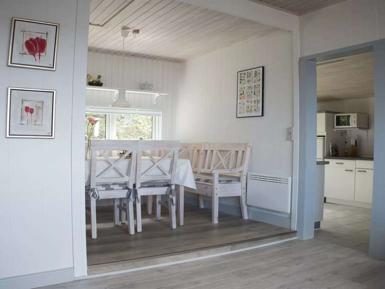 "Hilde" - 75m from the sea-Binnen