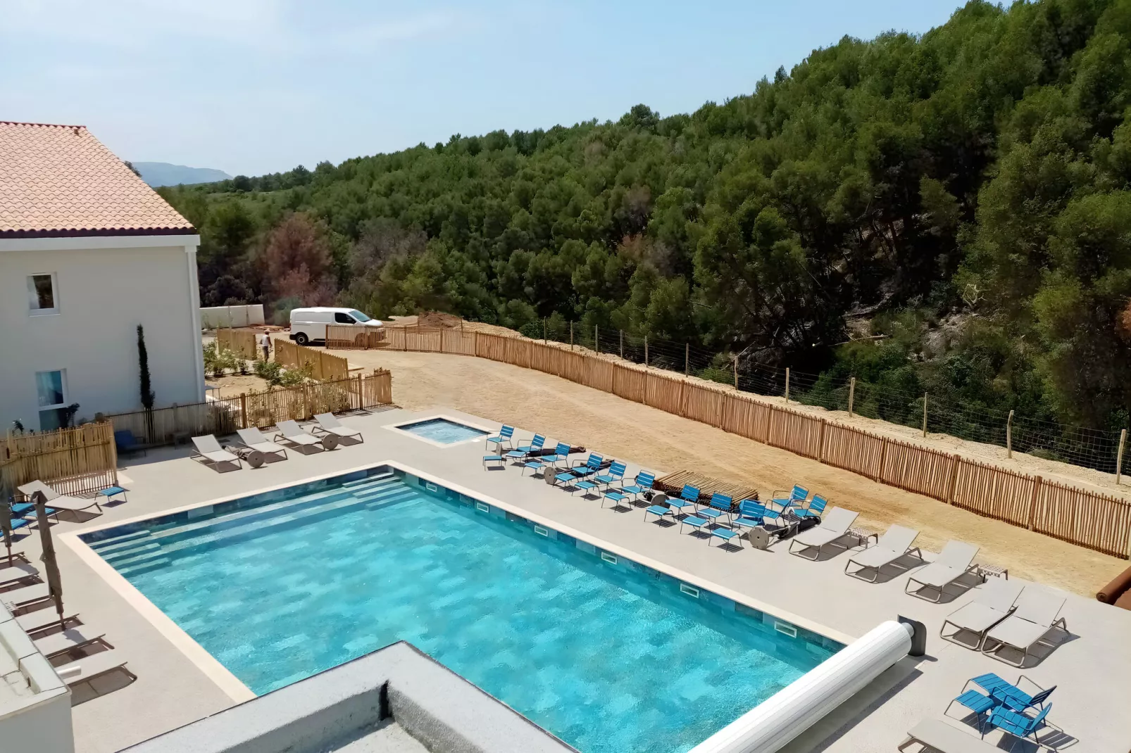 Cap Cassis Calanques Roquefort-la-Bédoule - 24S - app 4 pers 1 chambre -climatisé - terrasse ou balcon-Parkfaciliteiten