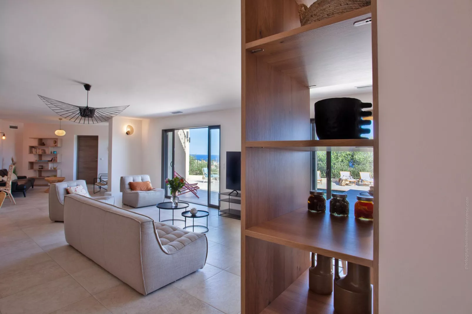 Superbe villa 8 personnes avec piscine et vue mer-Woonkamer