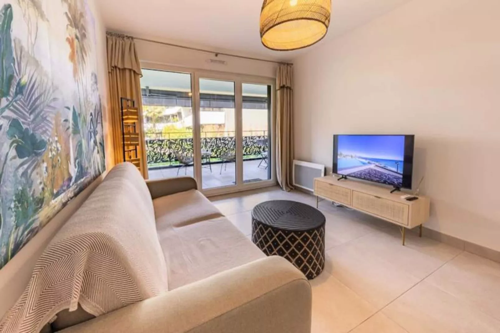 06ah - Superbe T2 Les Pieds Dans L'eau - Piscine