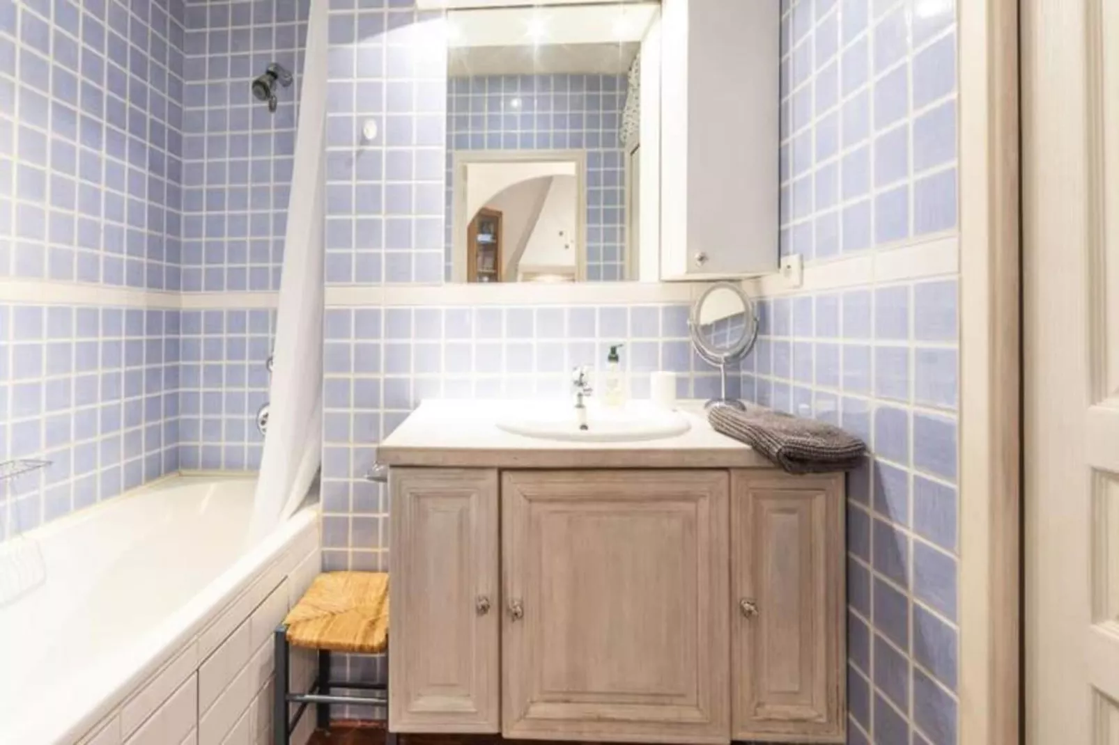 Résidence Bnb Renting Grand Studio Au C&oelig;ur De Cannes, Quartier De La Vieille Ville !