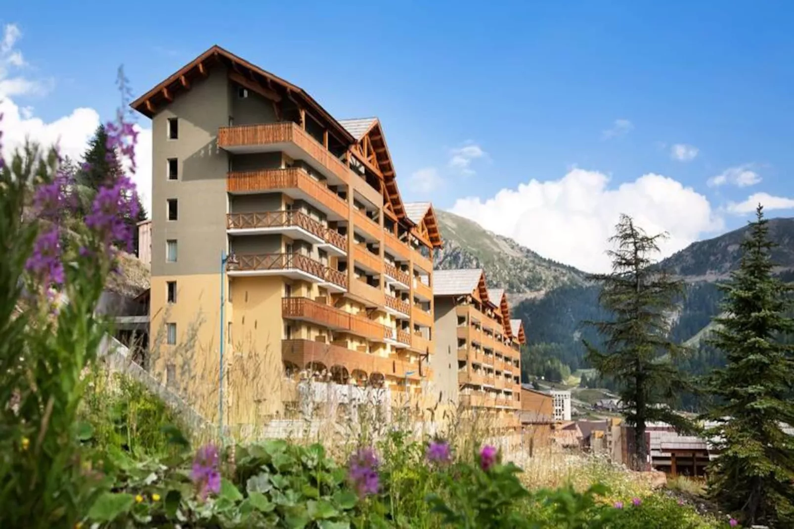 Résidence MMV Les Terrasses d'Isola ***