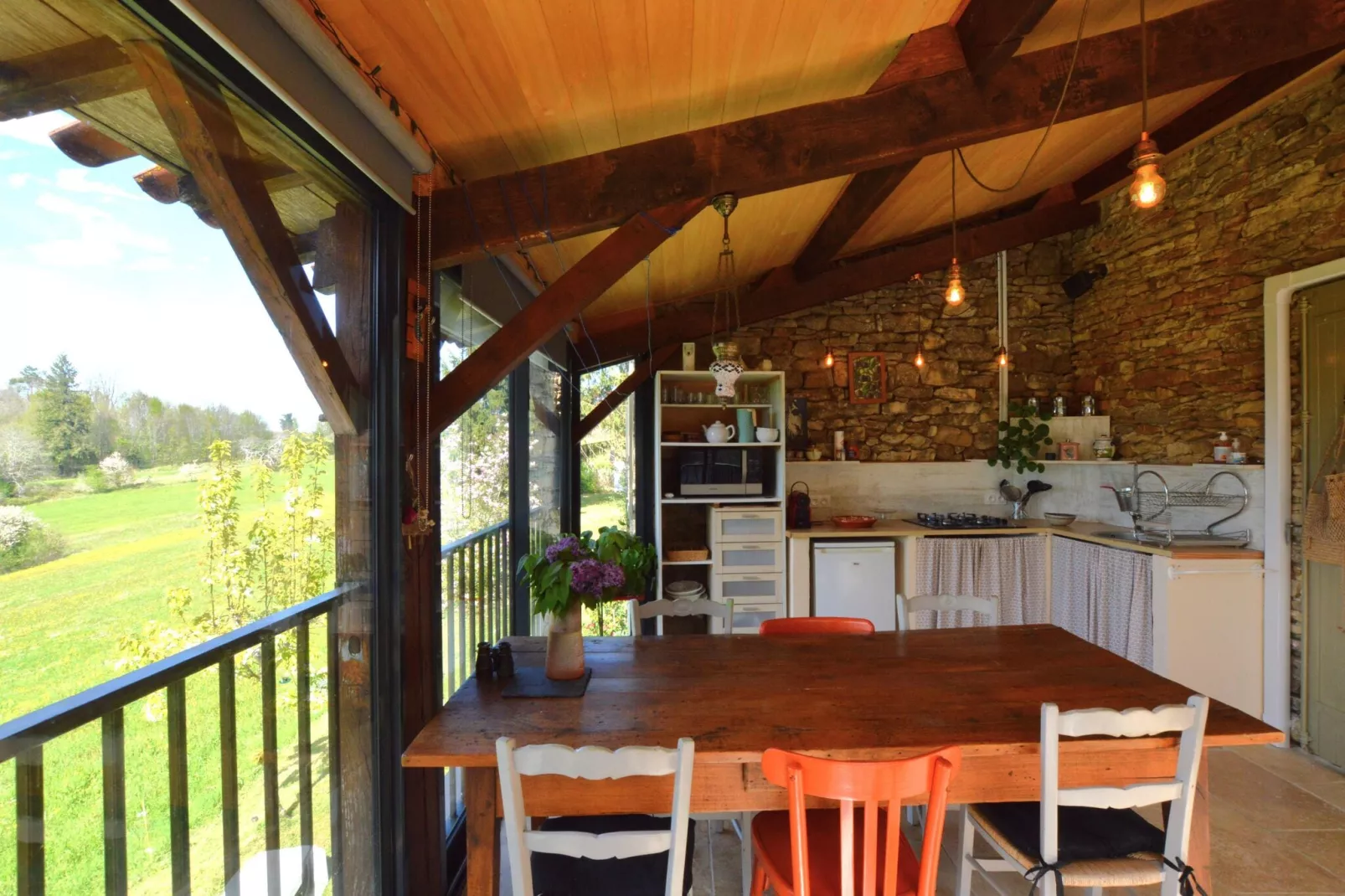 Maison au calme avec piscine-Woonkamer