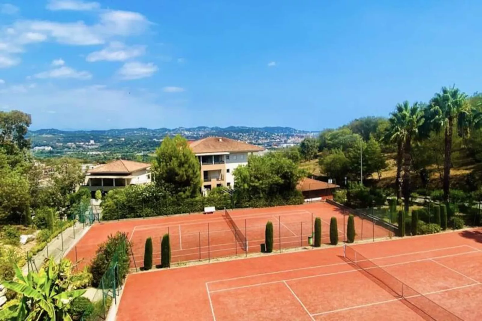 Appartement &agrave; Mandelieu - Piscine Et Court De Tennis