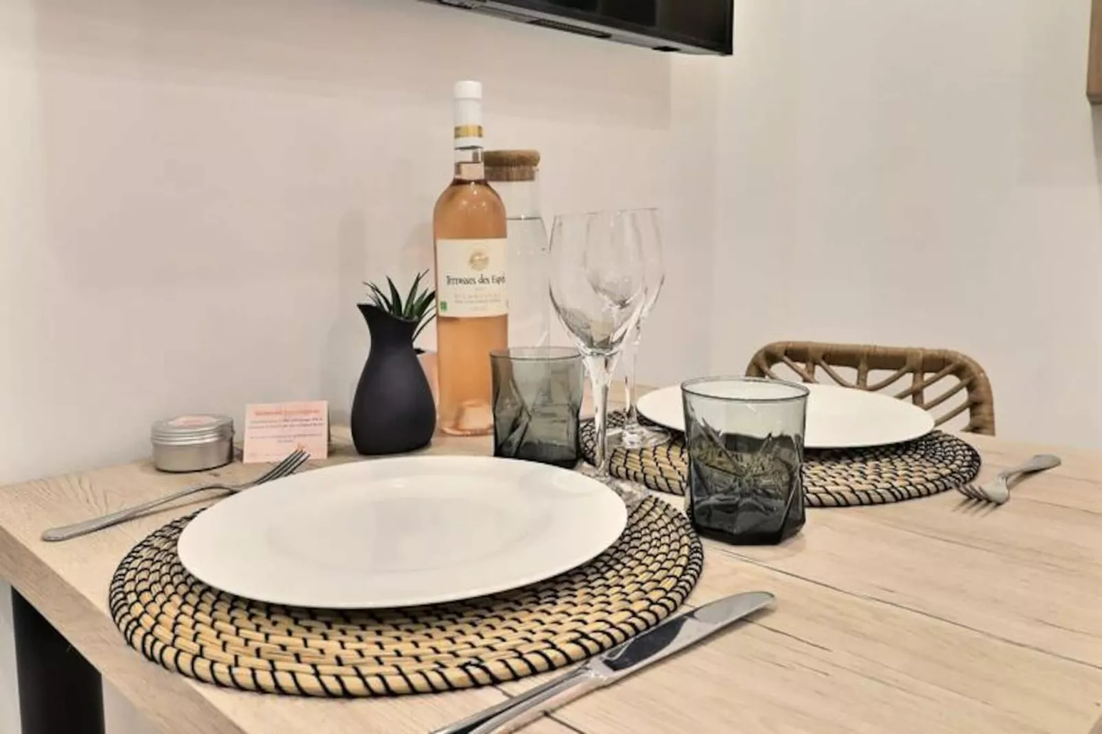 La Parenth&egrave;se Aixoise - 3 &eacute;toiles - Parking