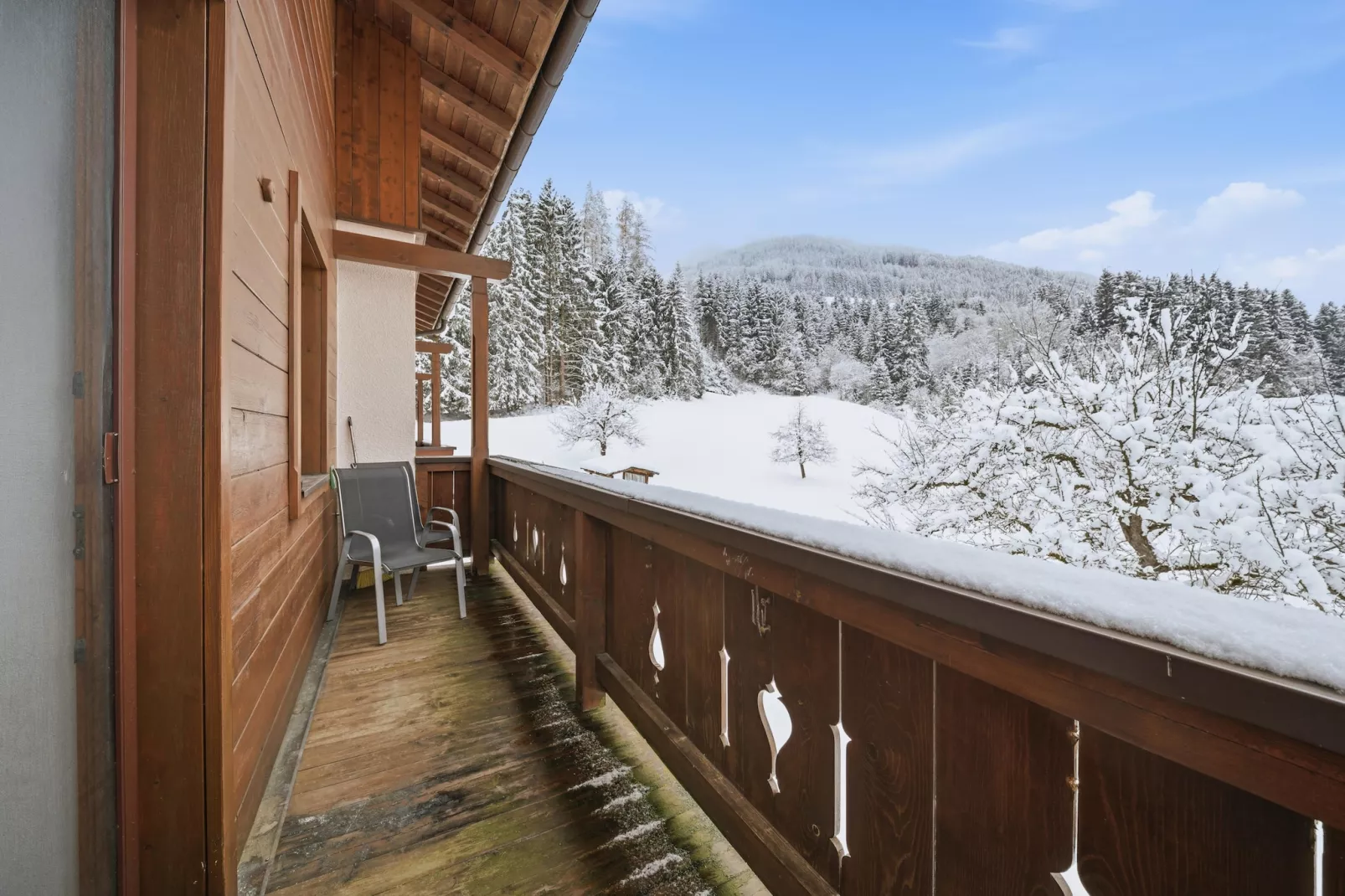 Apartment "Sonnberg & Schattberg"-Terrasbalkon