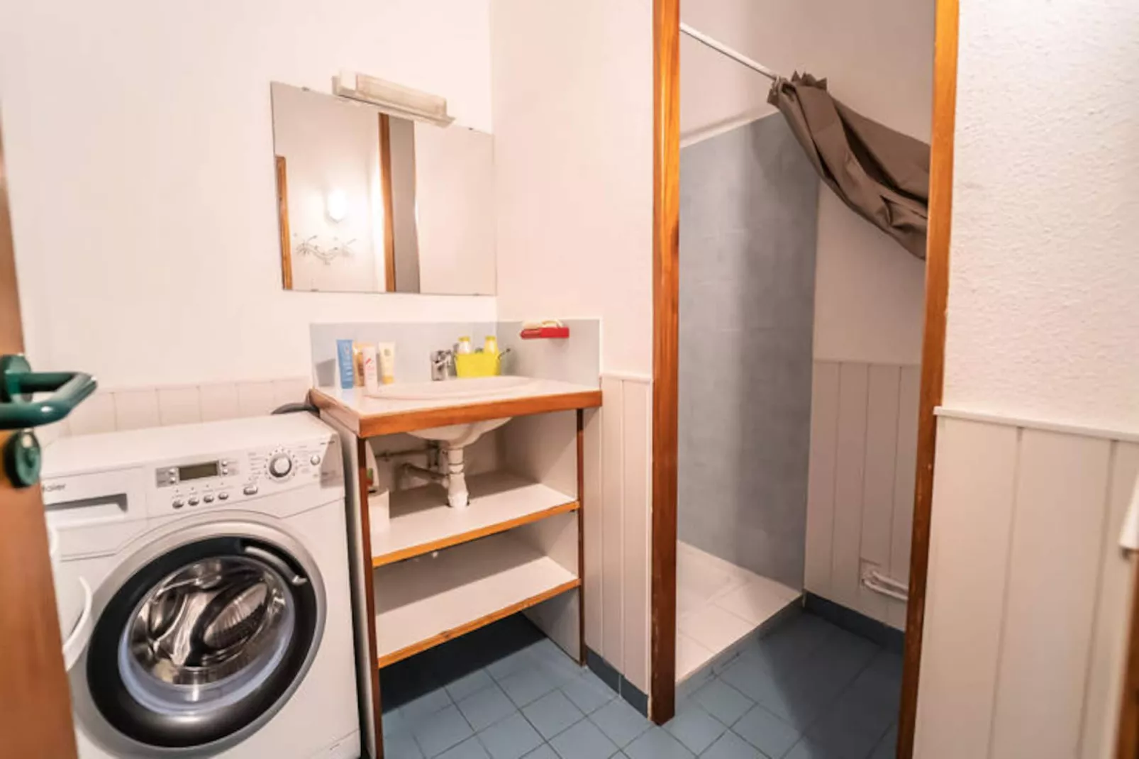 Appartements à Châteauneuf-de-Randon-Image-tags.