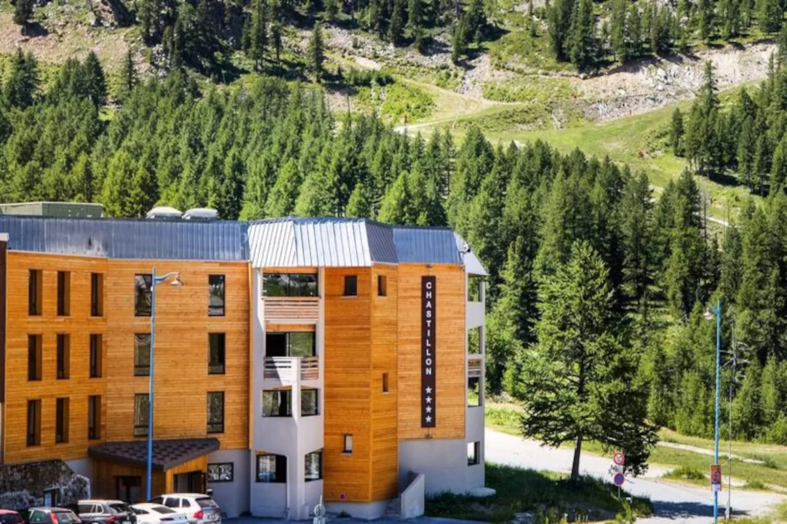 SOWELL RÉSIDENCES New Chastillon****-Image-tags.