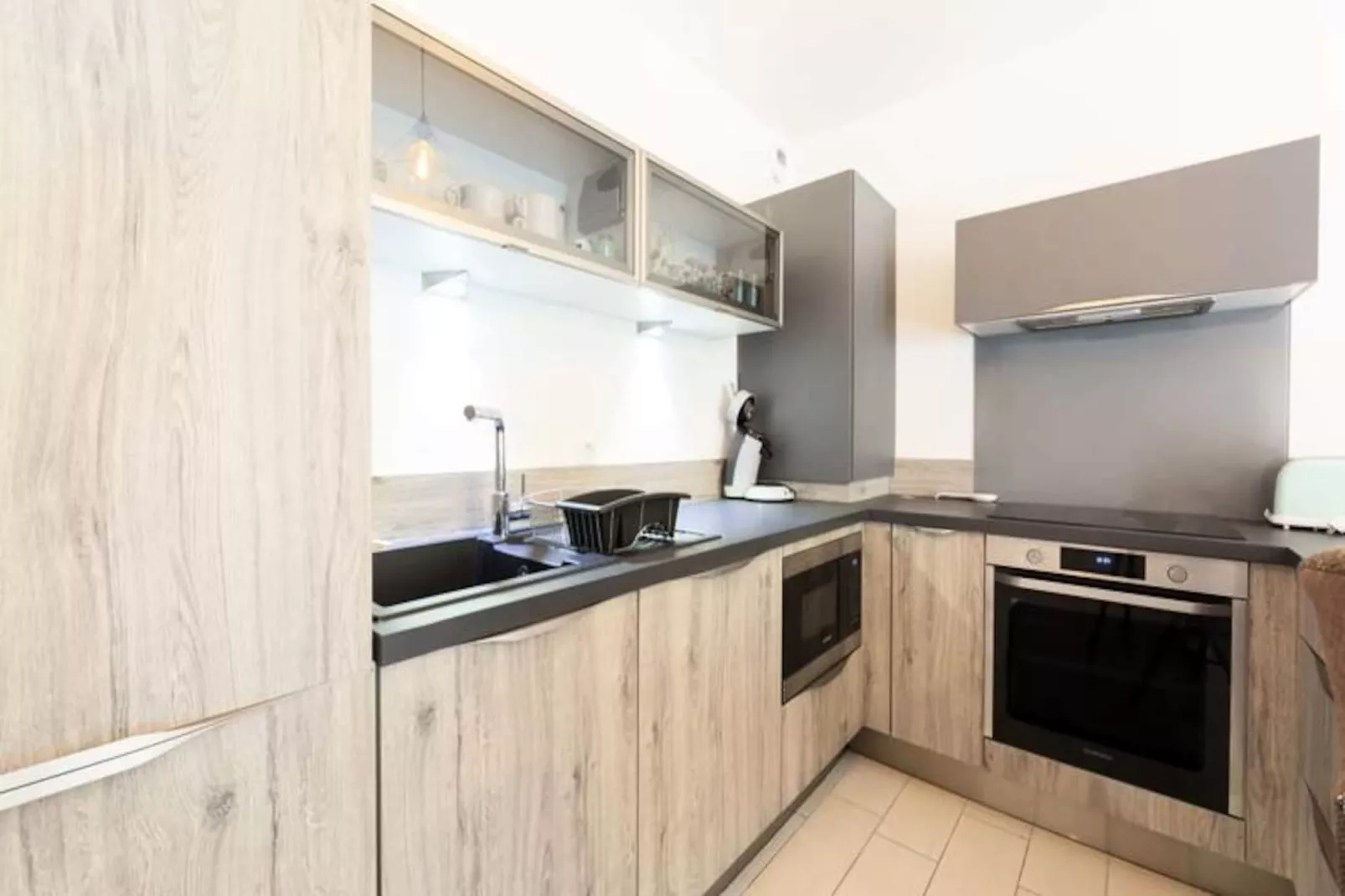 Résidence Appartement Moderne Centre Juan Les Pins-Image-tags.