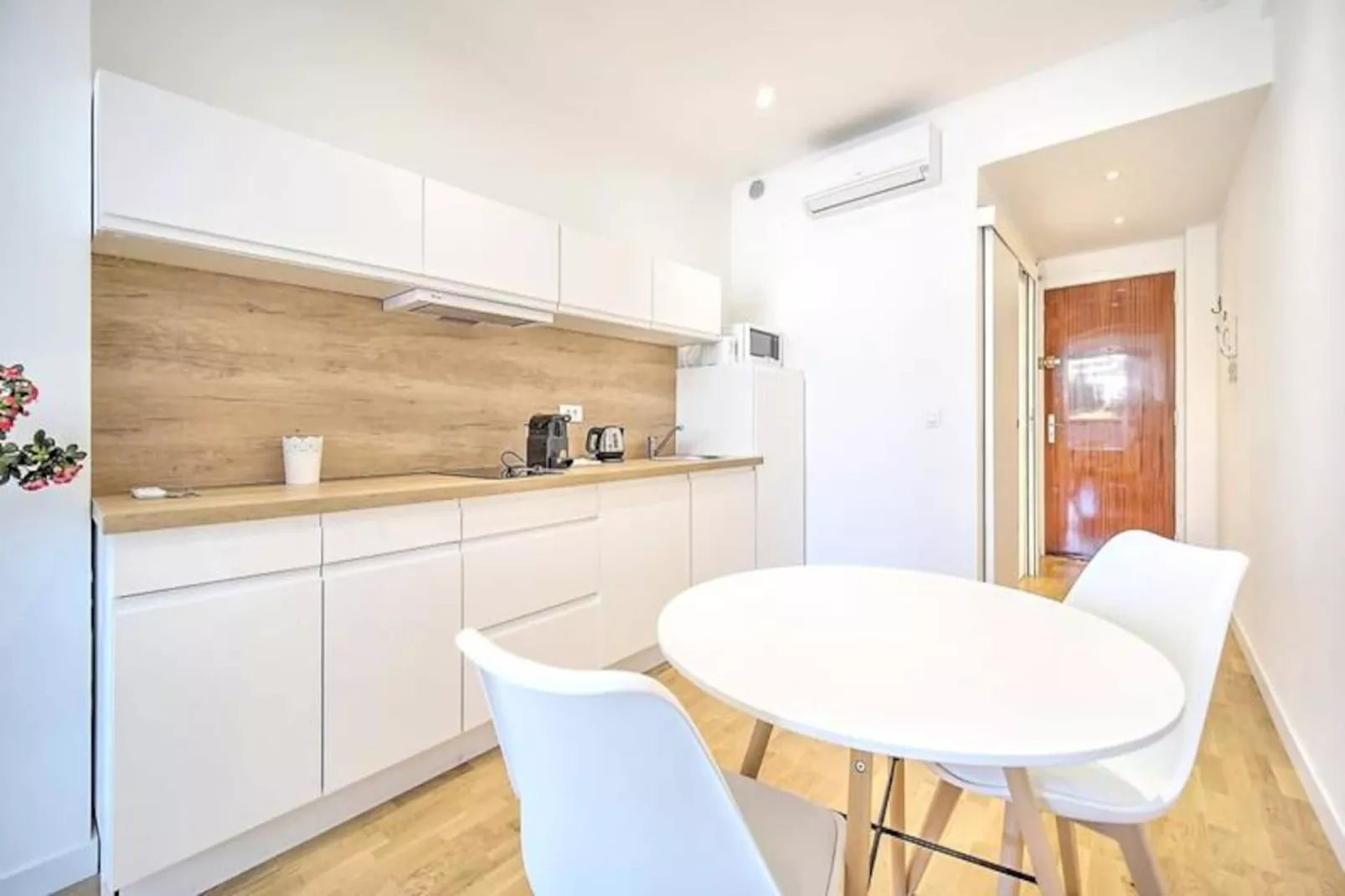 Cosy Studio Design Croisette 5 Mns, Cannes Coeur De Ville Olam Properties-Image-tags.