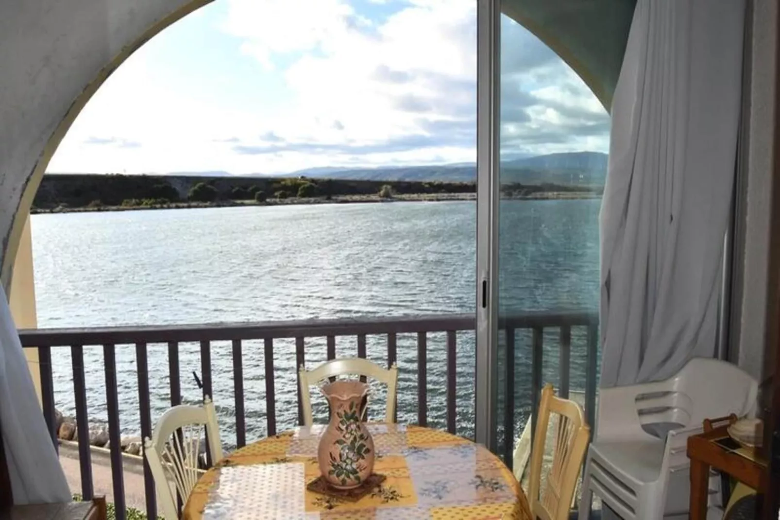 Résidence Les Portes De La Mediterranee-Buitenkant zomer