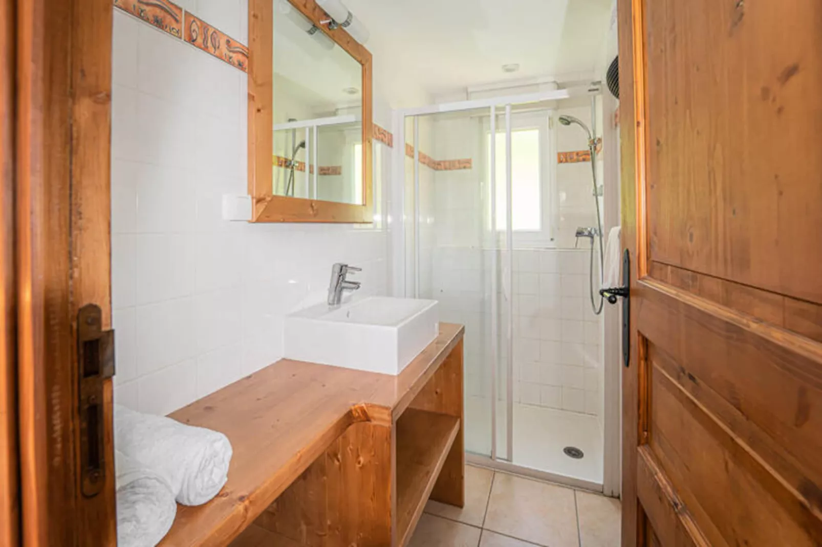 Maison à Aumont-Aubrac-Image-tags.