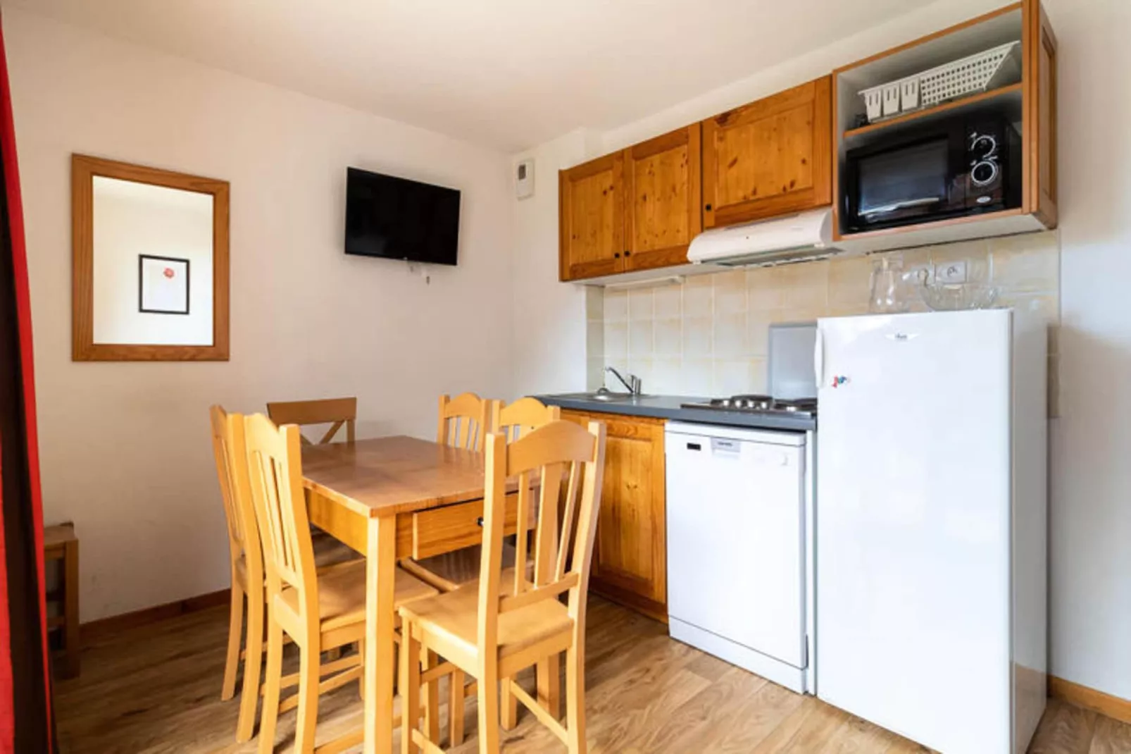 Les Chalets De Bois MÉan - C-Eetkamer