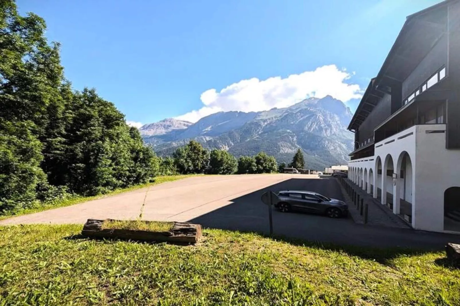 Résidence Les Prés - Buitenkant zomer