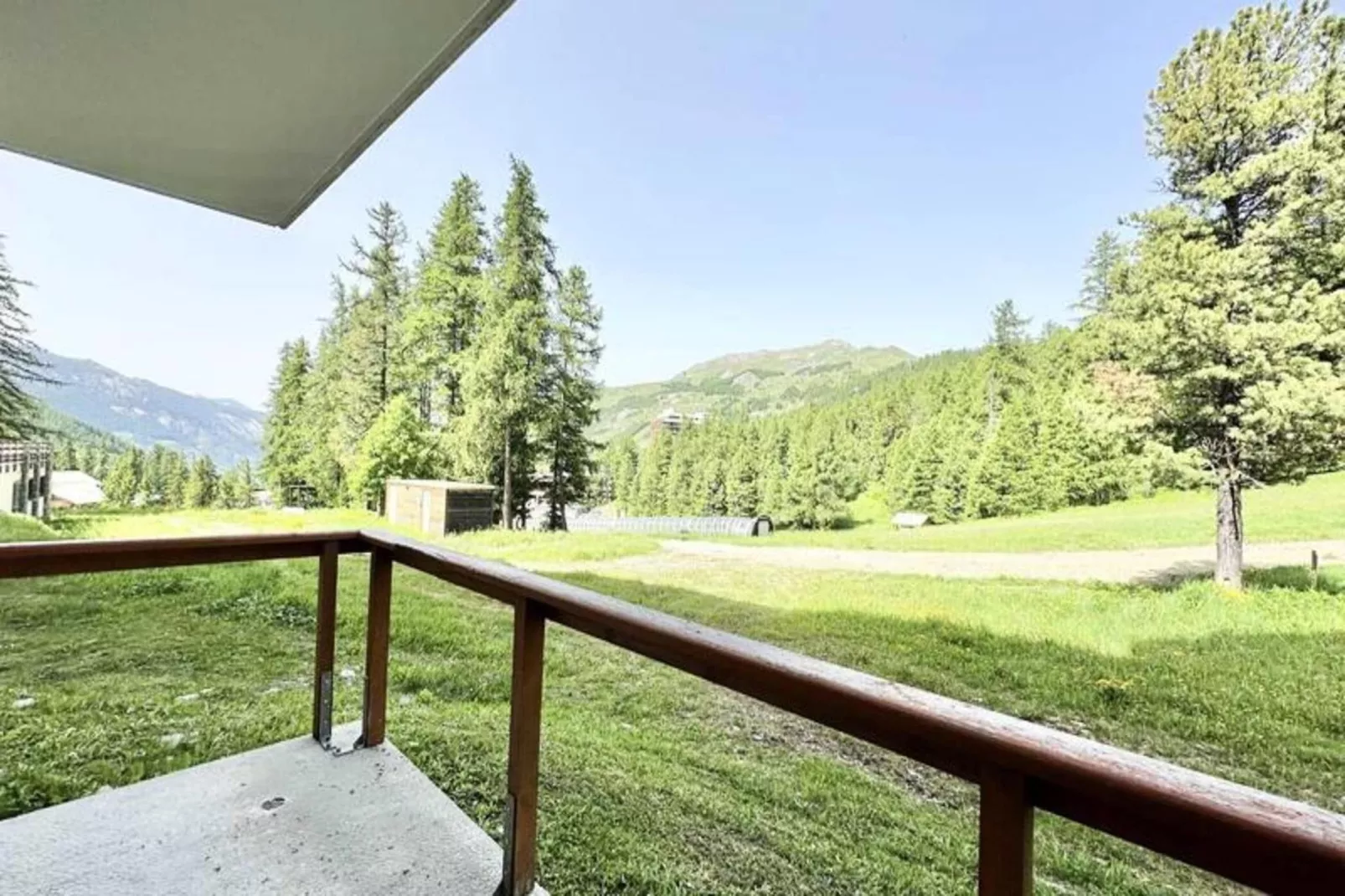 Résidence L'albane - Buitenkant zomer