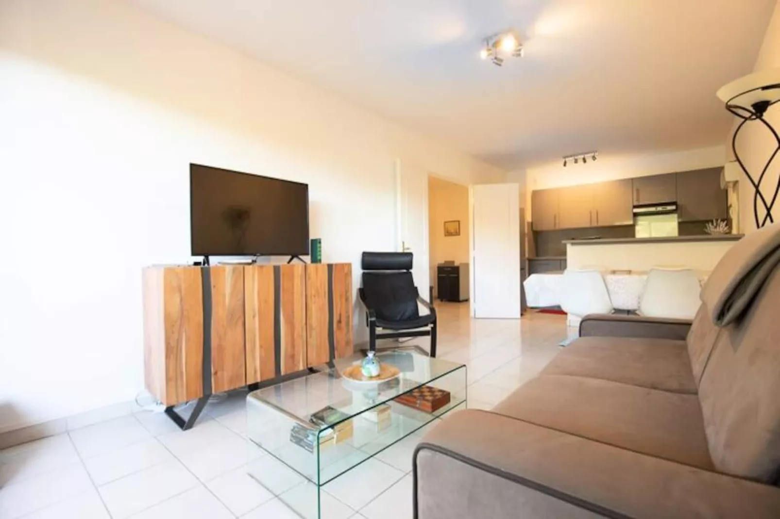 Appartement &agrave; Mandelieu - Piscine Et Court De Tennis-Image-tags.