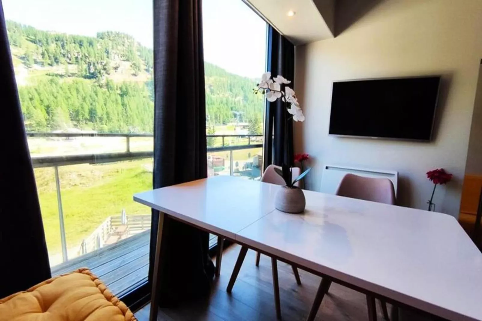 Résidence Malinvern C15-Buitenkant zomer