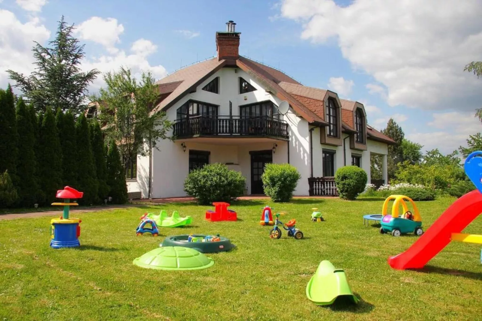 Willa wakacyjna dla 16 osób Brenna-Buitenkant zomer