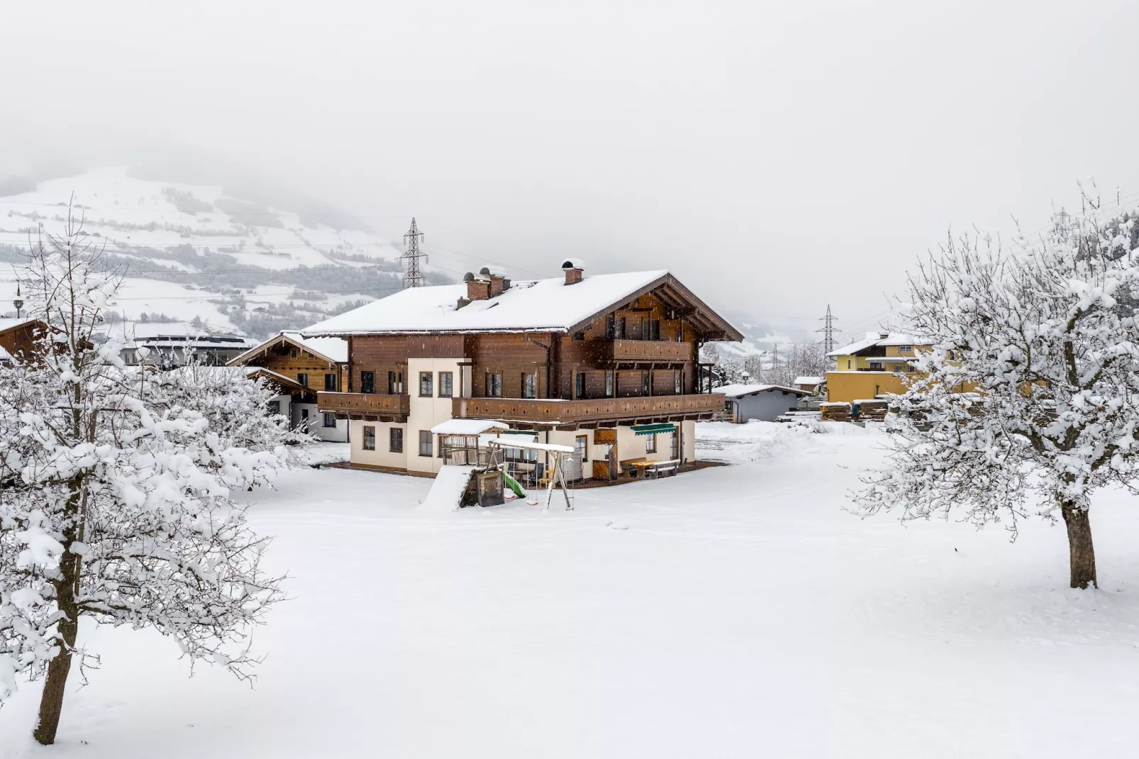 Apartment "Sonnberg & Schattberg"-Exterieur winter