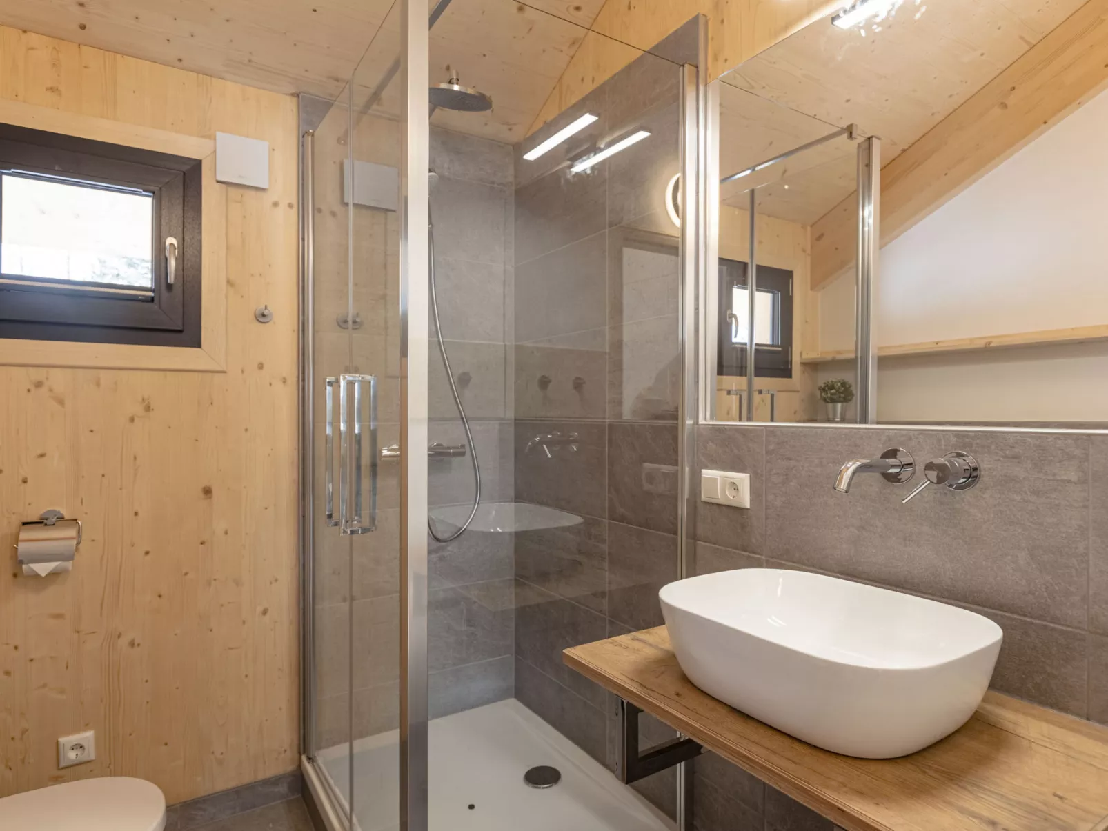 Superior mit Sprudelbad innen-Binnen