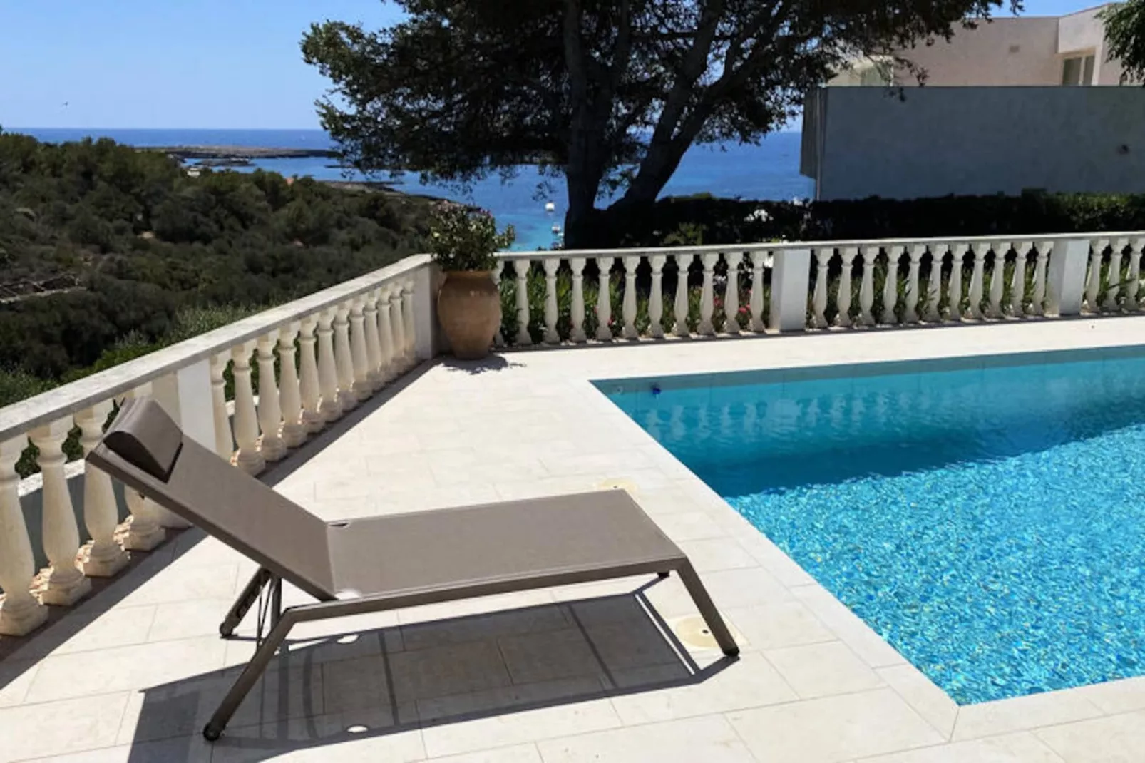 Maison à Binisafuller-Image-tags.