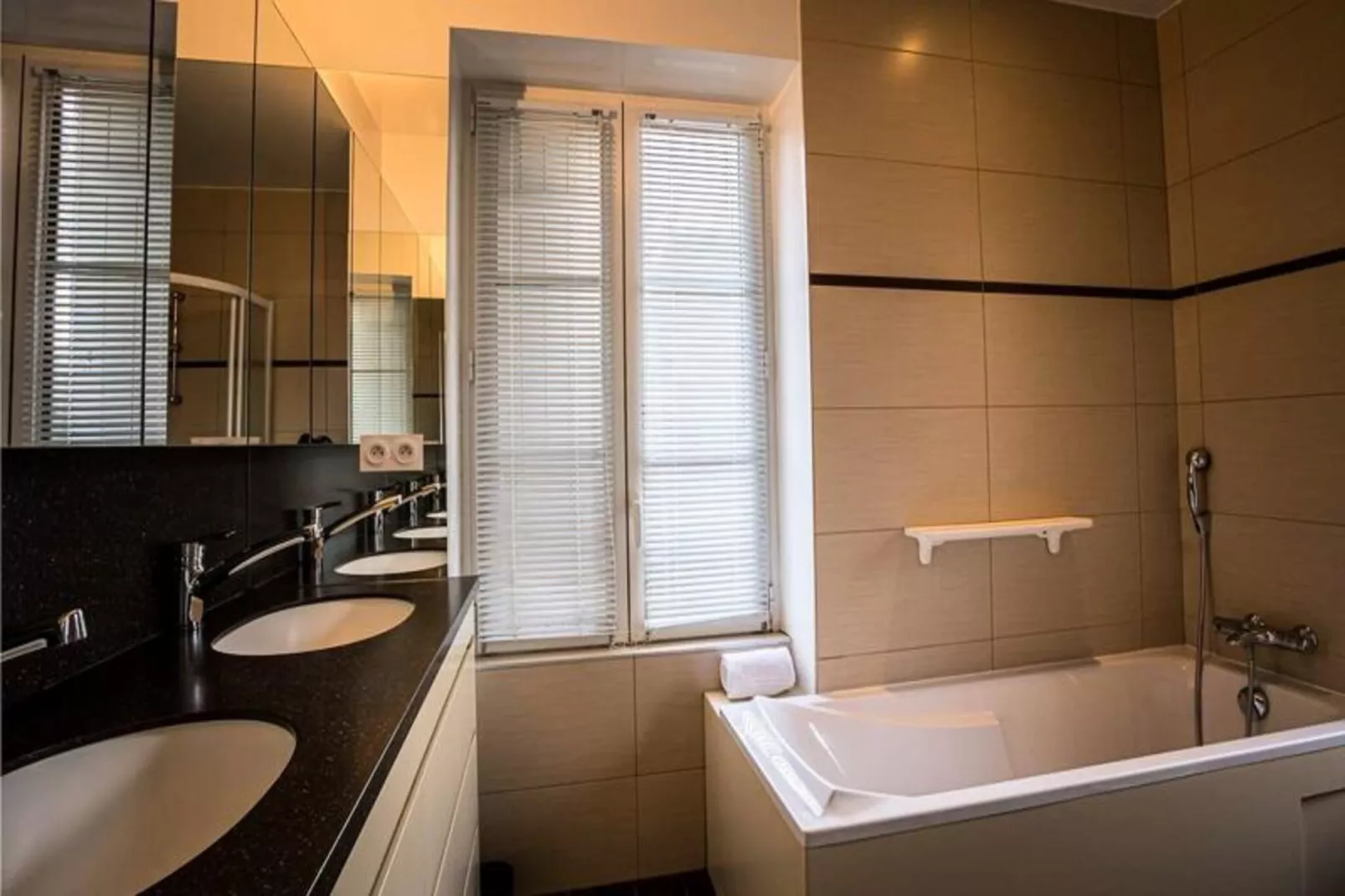 Maison à Perros-Guirec-Image-tags.