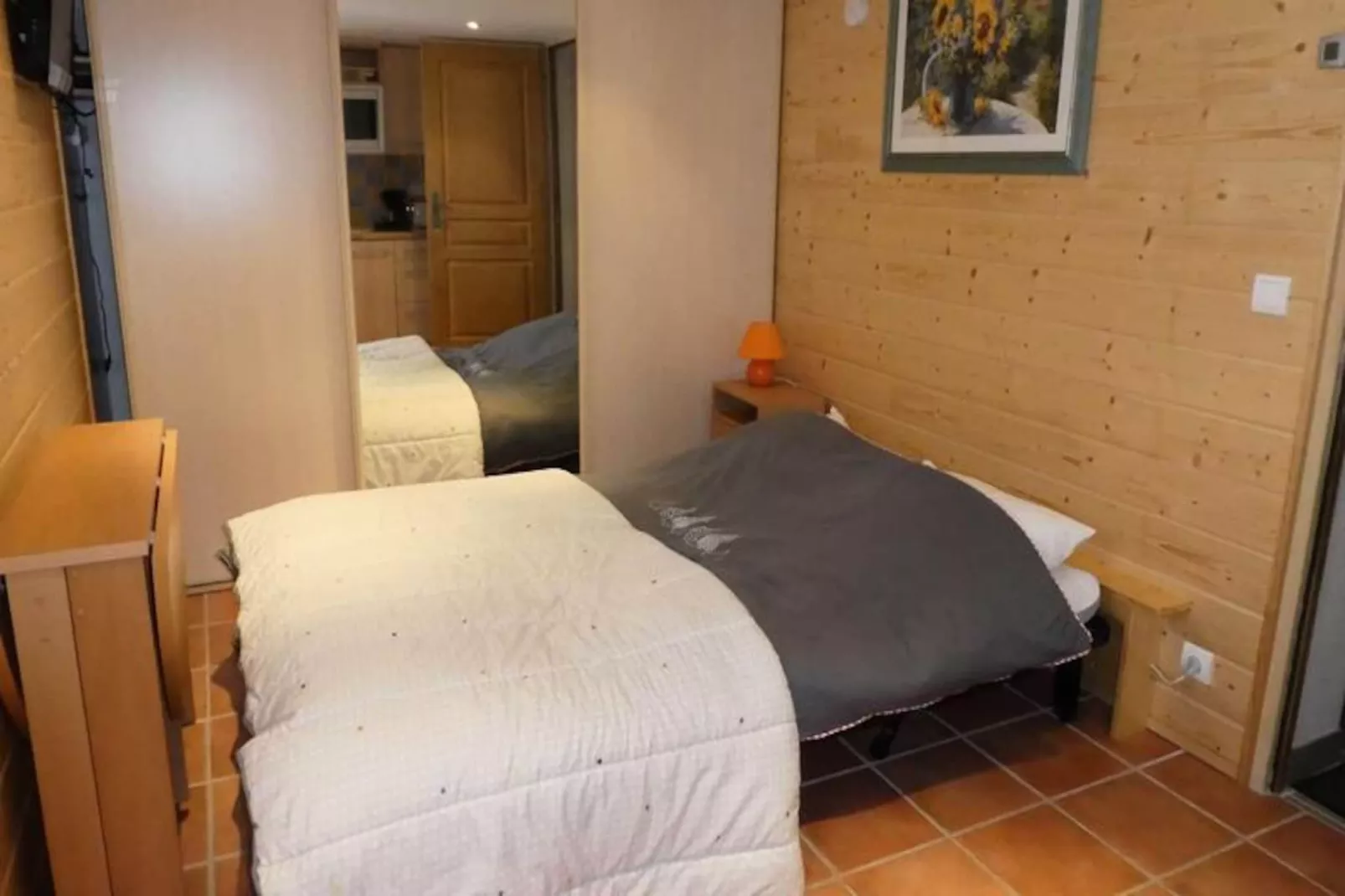 Chalet Crocus-Image-tags.