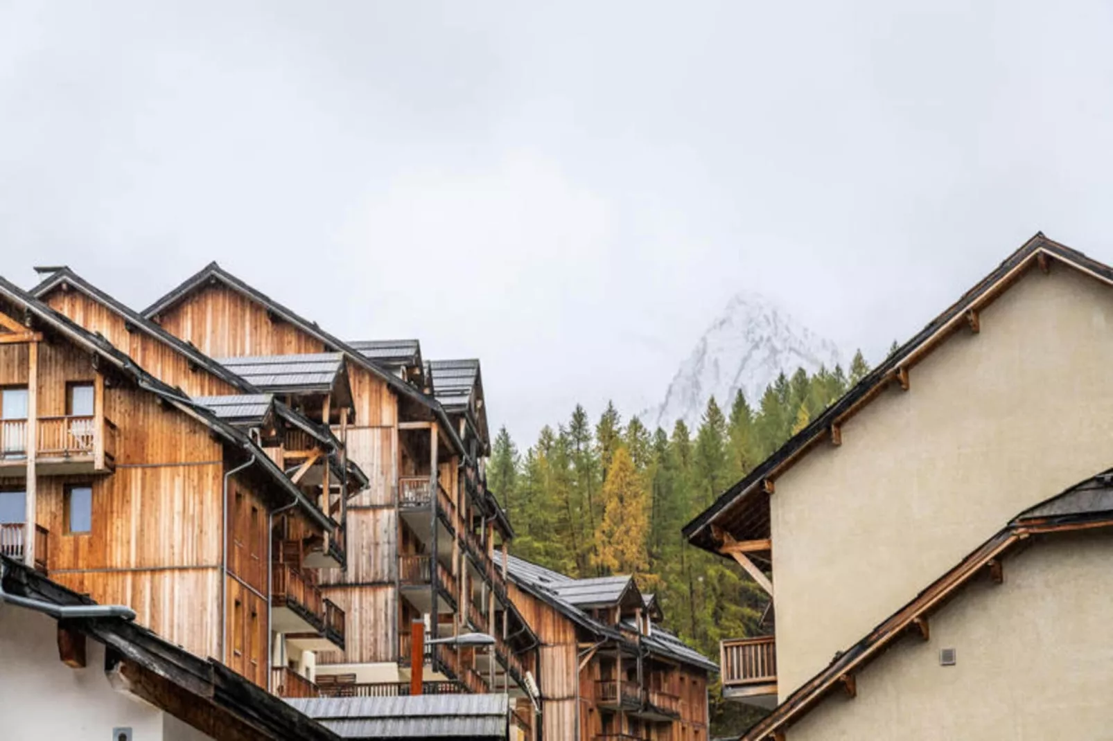 Résidence Le Parc Des Airelles - Buitenkant zomer