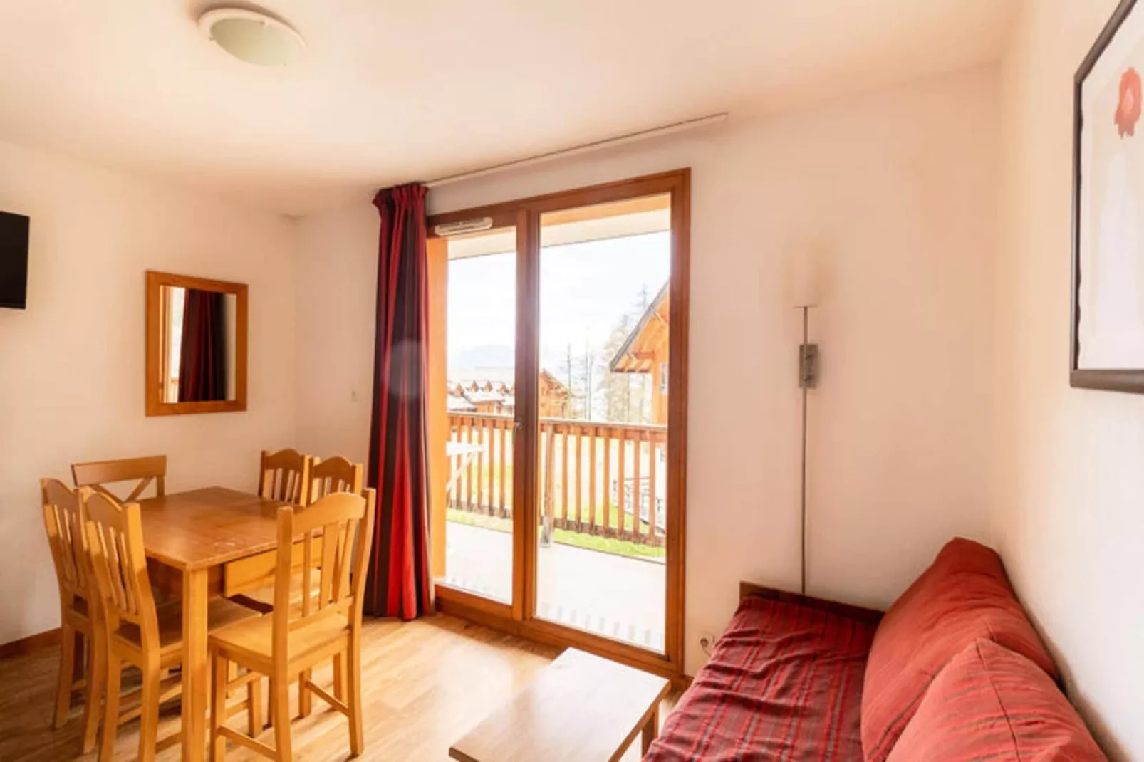 Les Chalets De Bois MÉan - C-Eetkamer