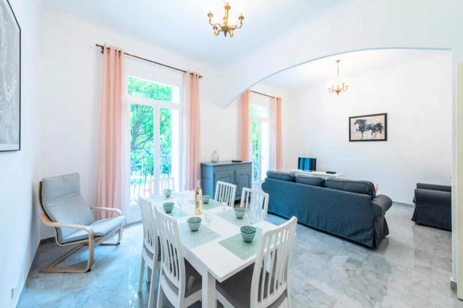 Maison à Nice-Eetkamer