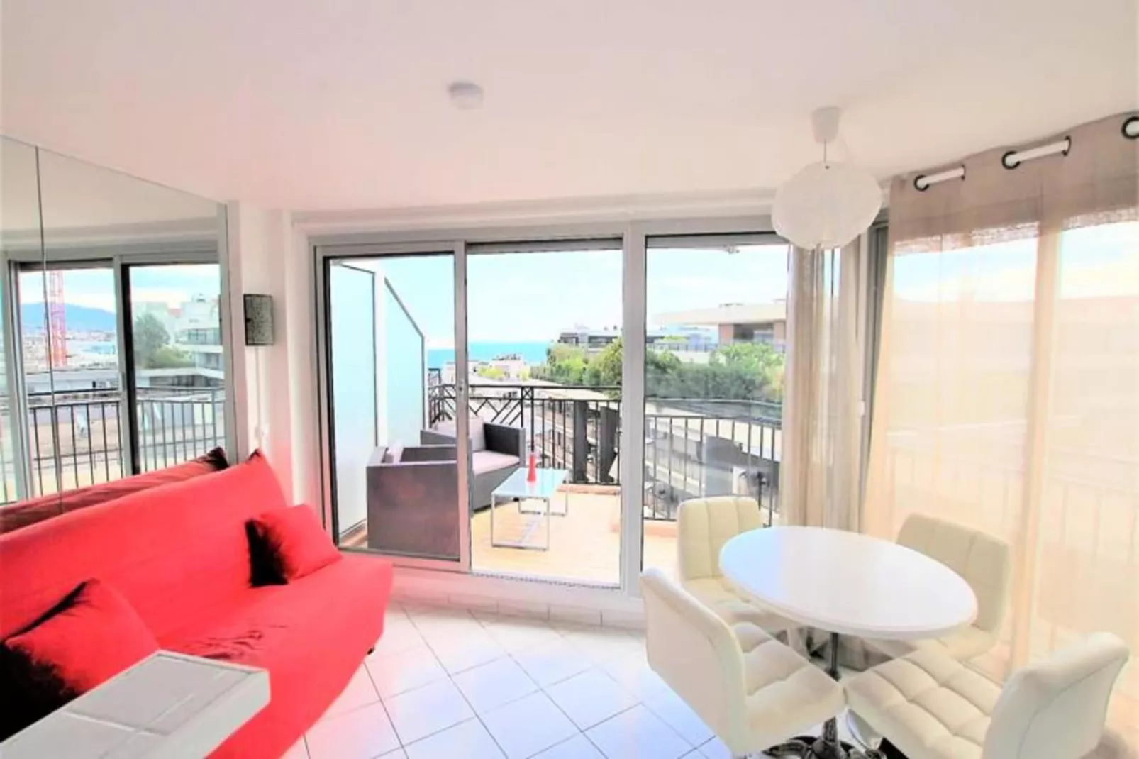 Résidence Studio Dernier &eacute;tage Avec Terrasse Sur Splendide Vue Mer-Buitenkant zomer