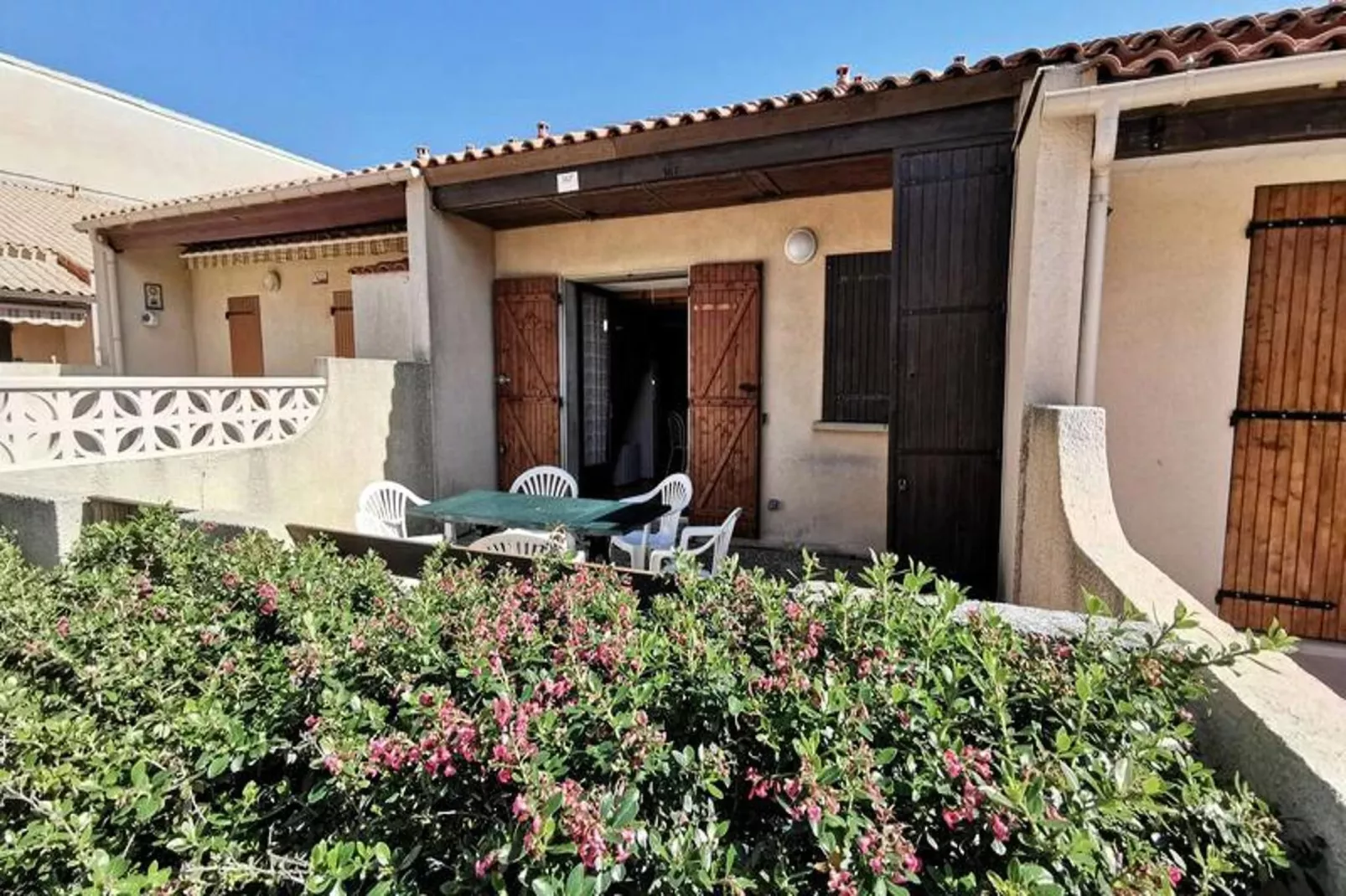 Résidence Grande Bleue-Buitenkant zomer