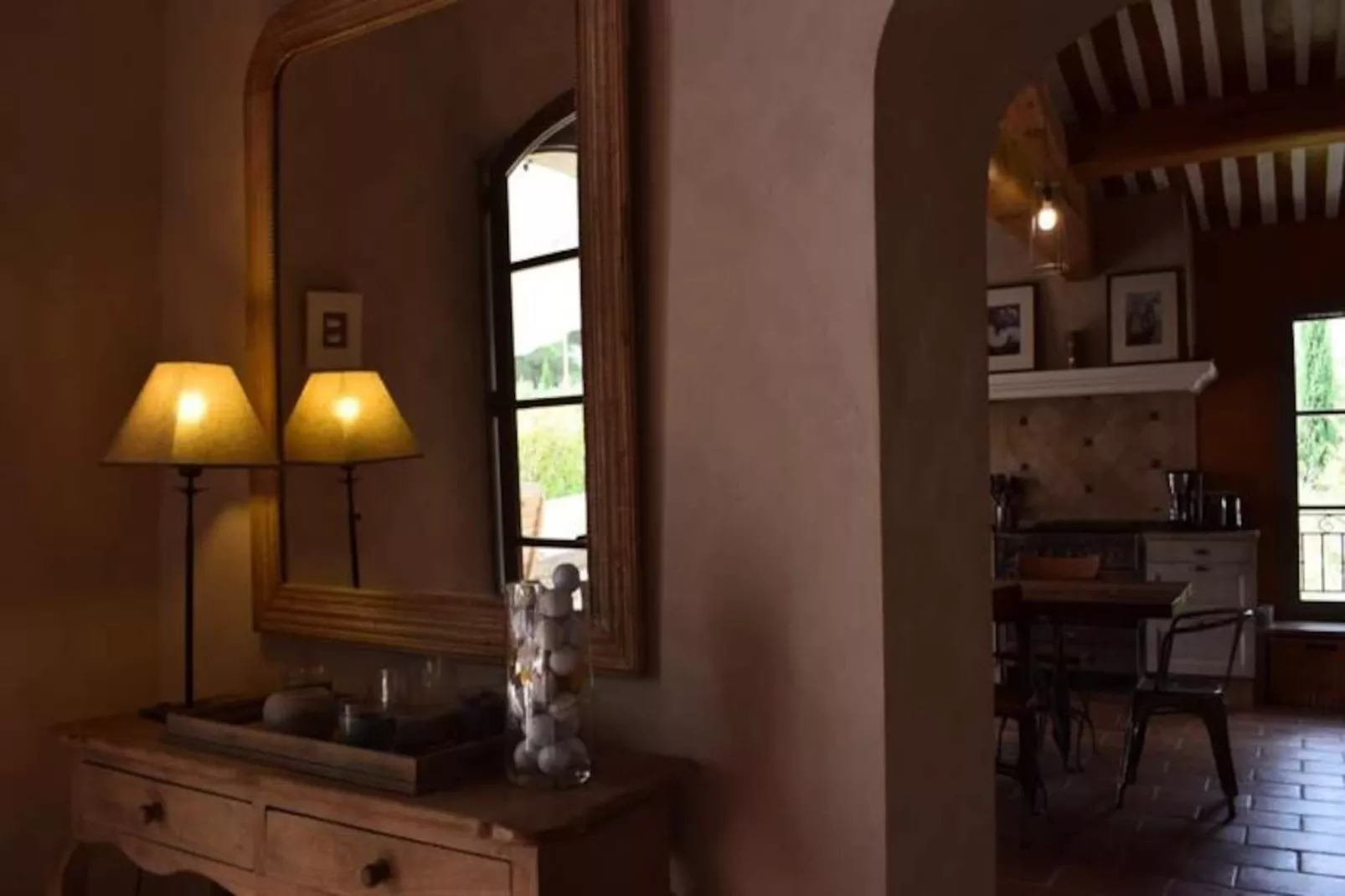 Maison Marie, Authenticit&eacute; Sur Le Golf De Pont Royal-Image-tags.