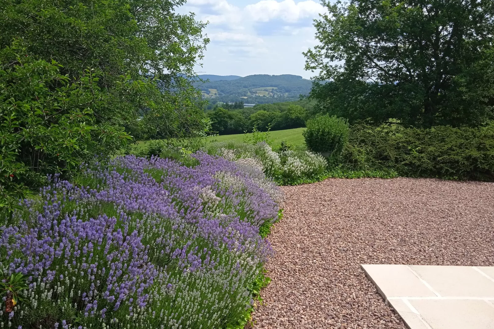 Vue de Pannecière-Zwembad