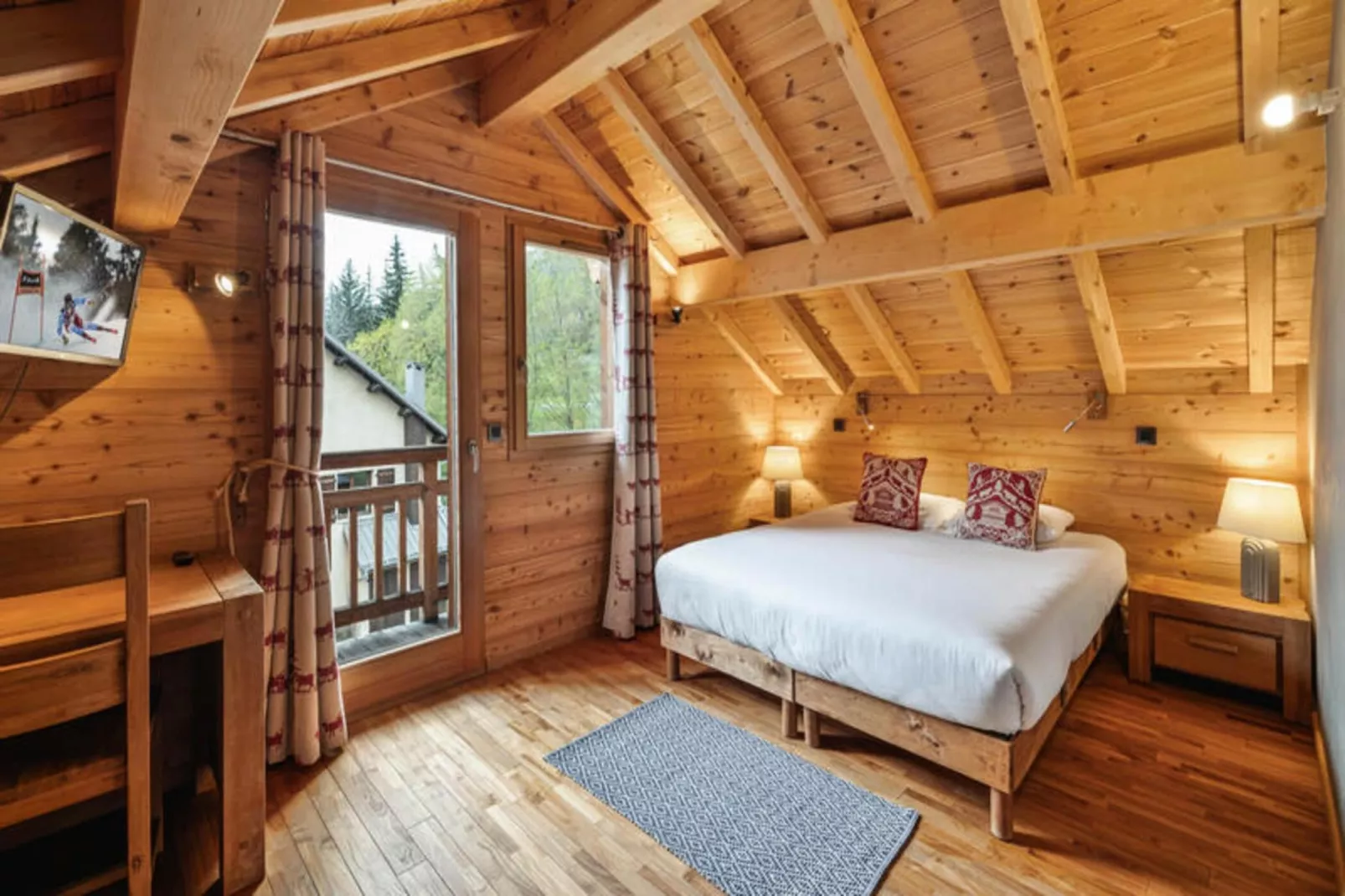 Résidence Marmottant-Buitenkant zomer